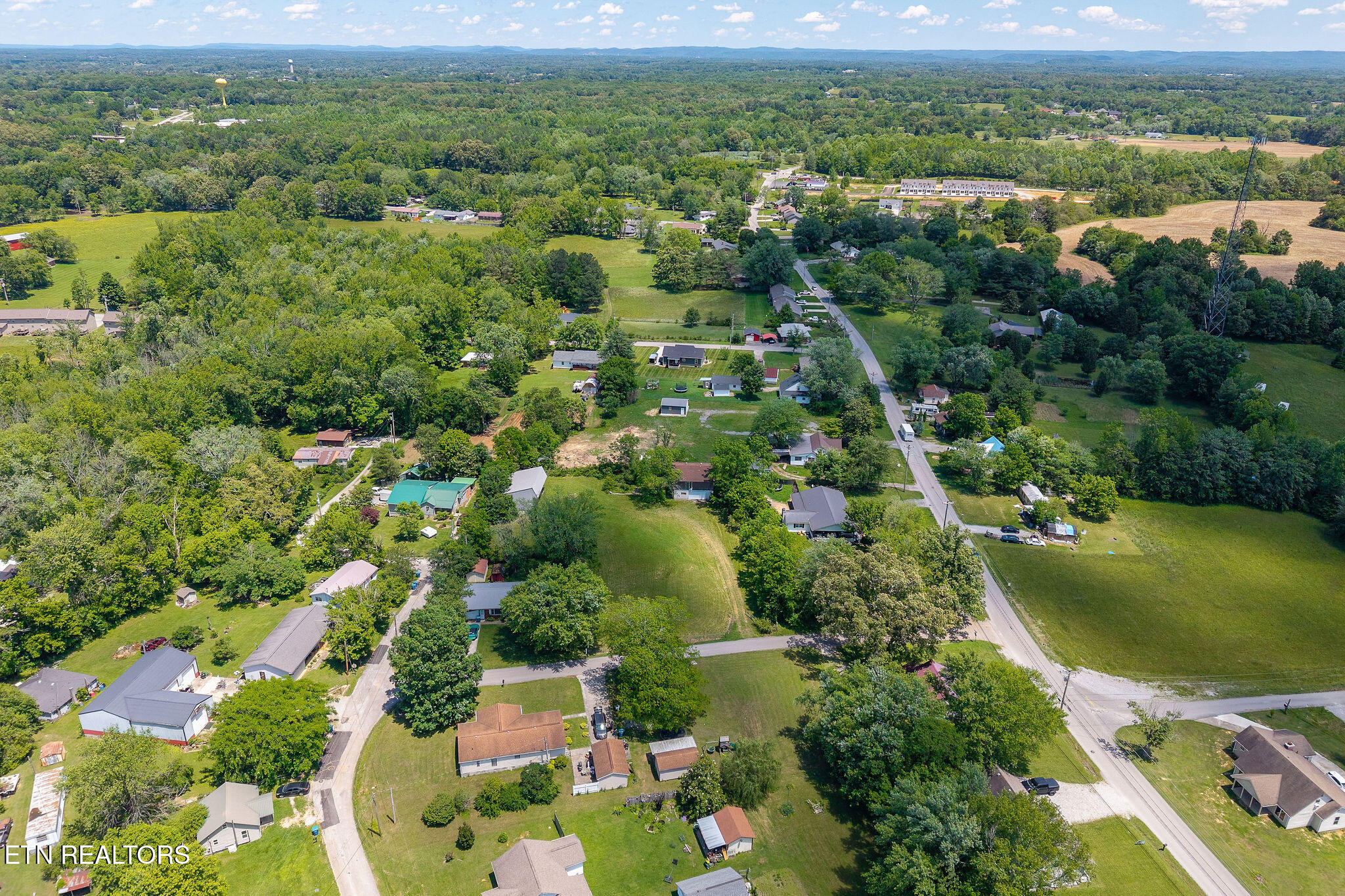 214 S 5th Avenue Baxter TN 38544