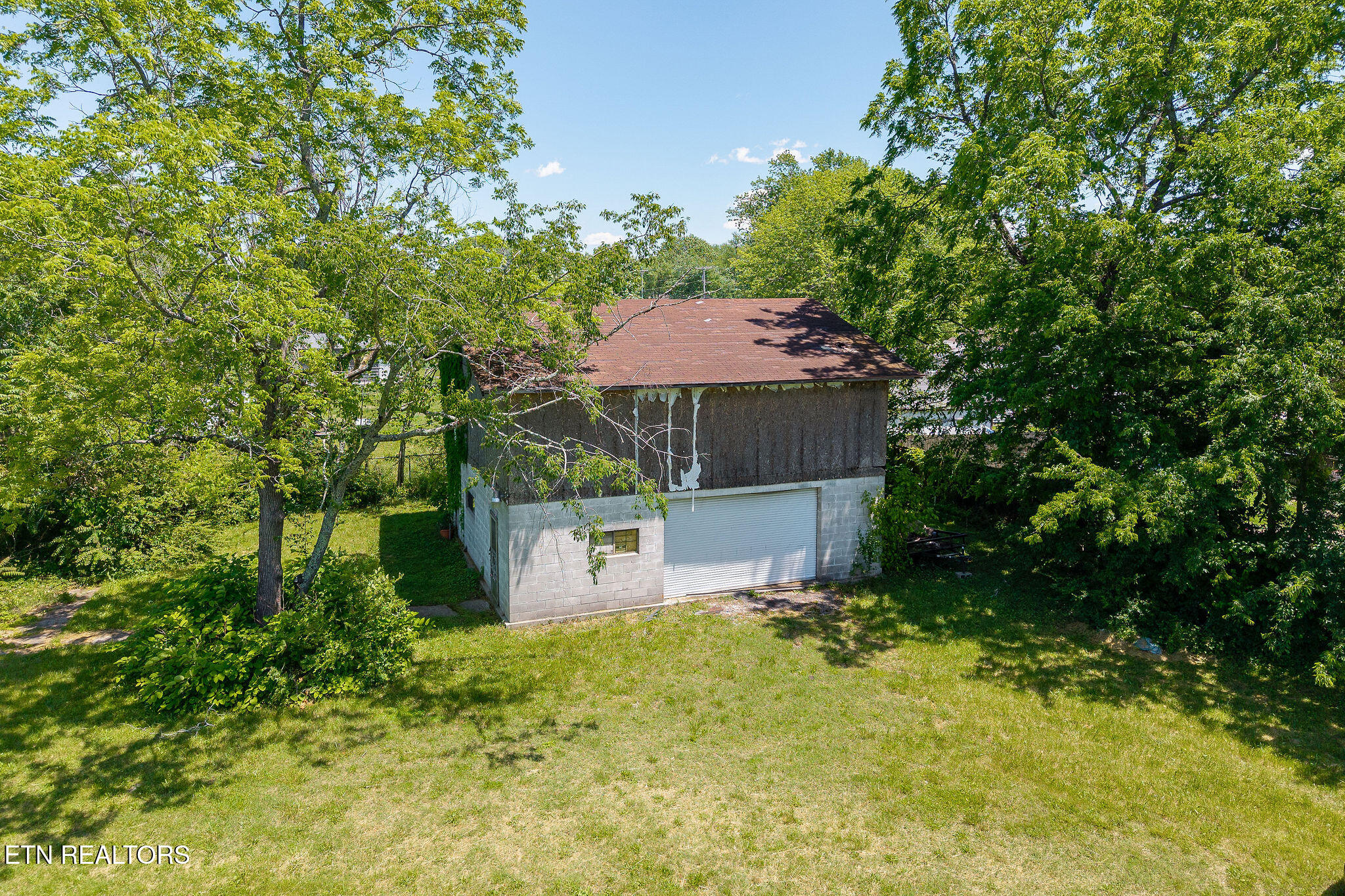 214 S 5th Avenue Baxter TN 38544