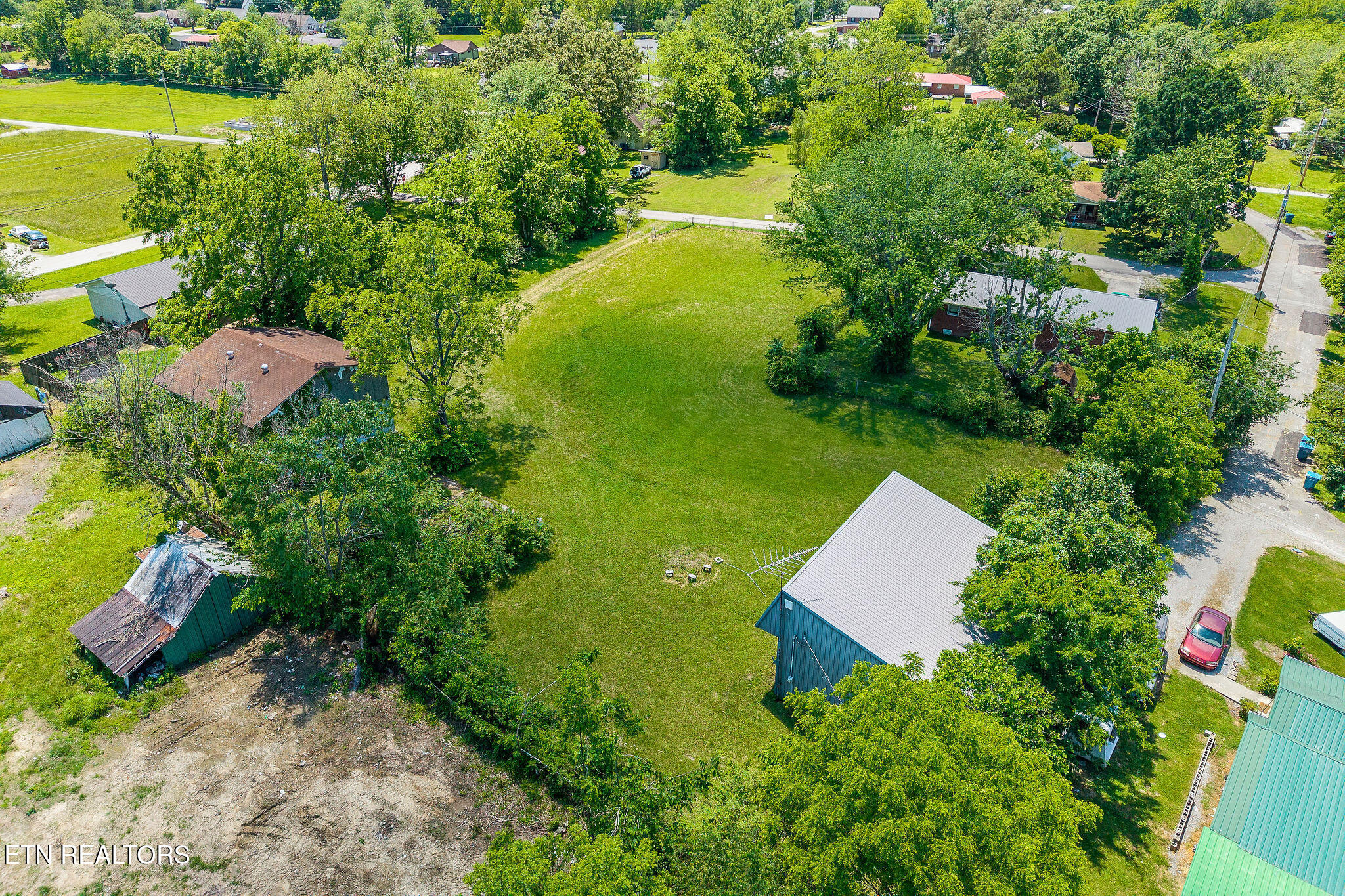 214 S 5th Avenue Baxter TN 38544