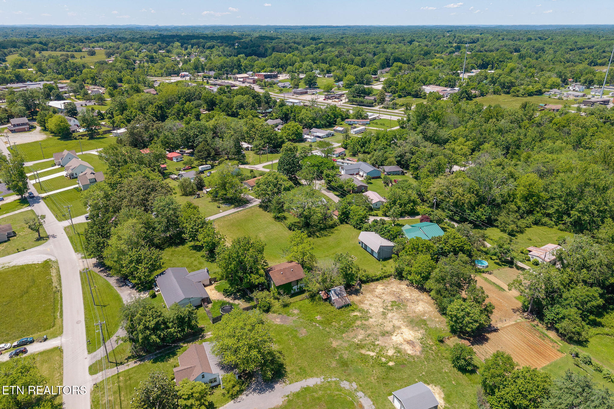 214 S 5th Avenue Baxter TN 38544