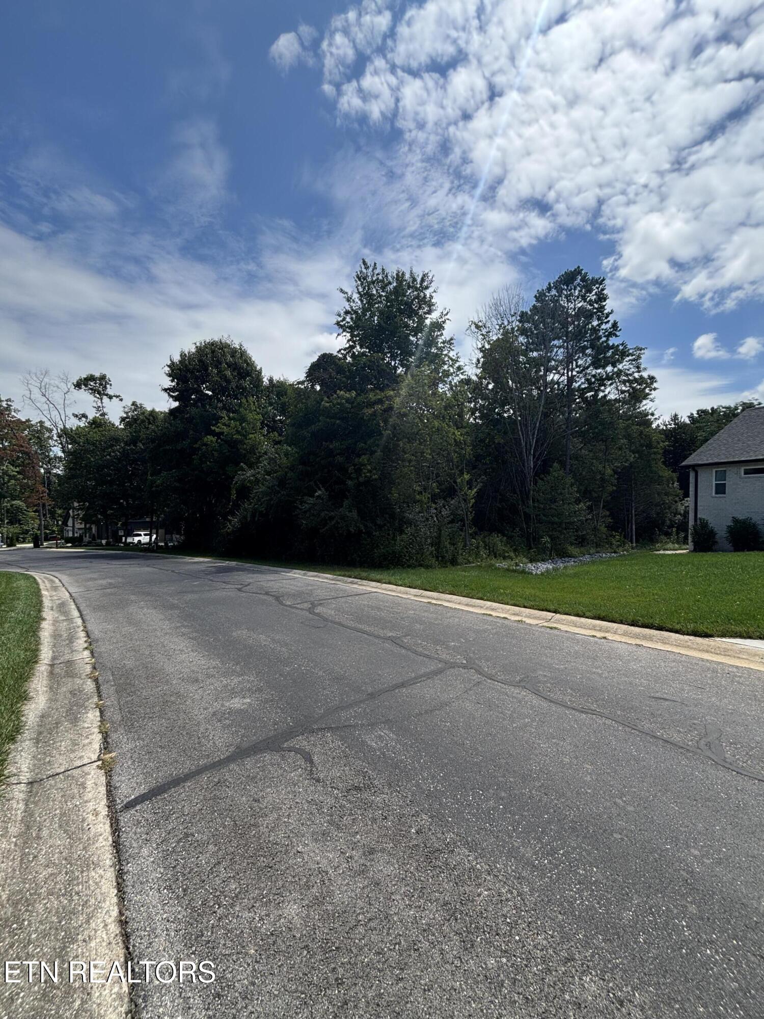 203 Ottawa Place Loudon TN 37774