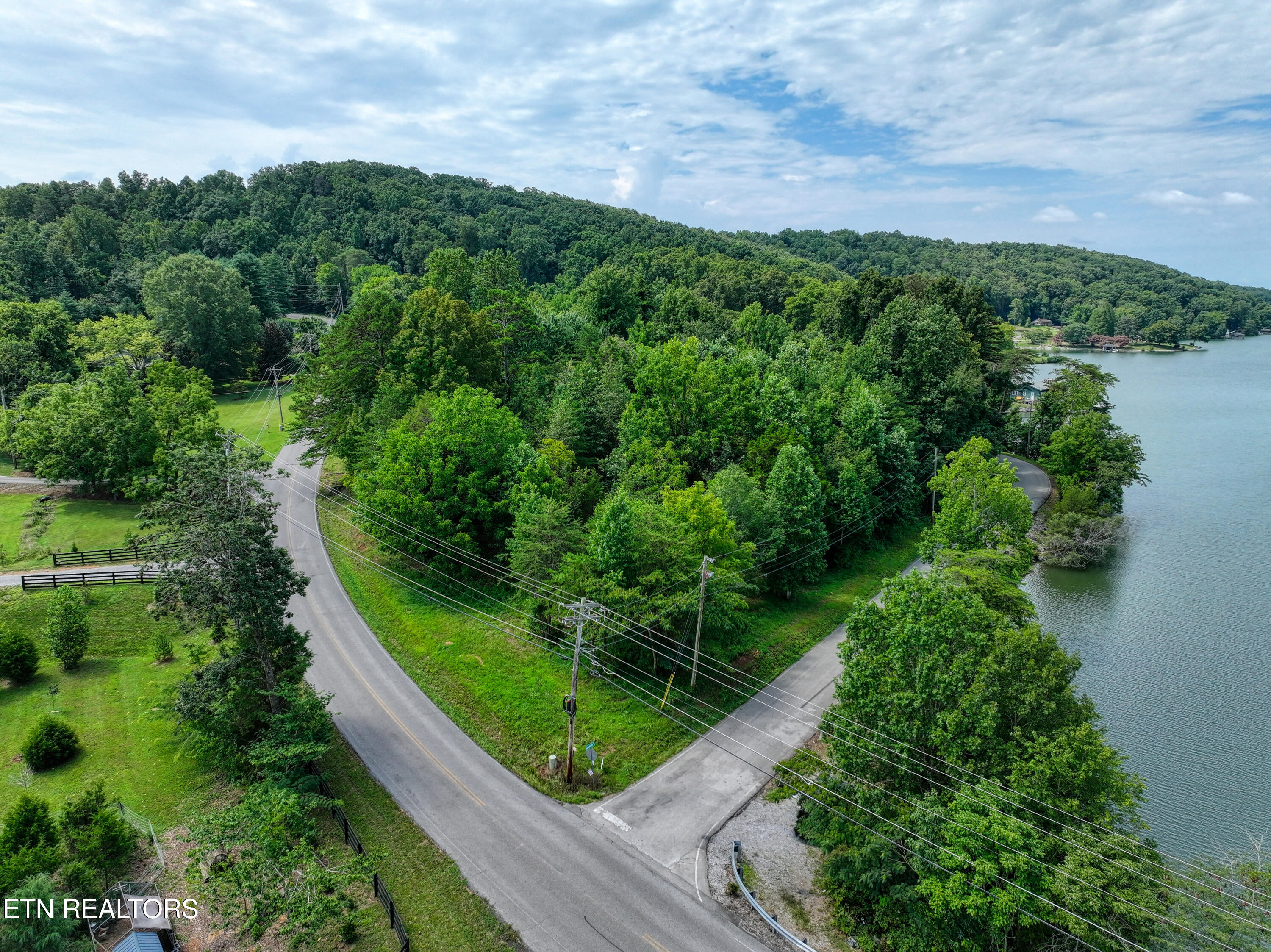 5980 Lakeside Drive Lenoir City TN 37772