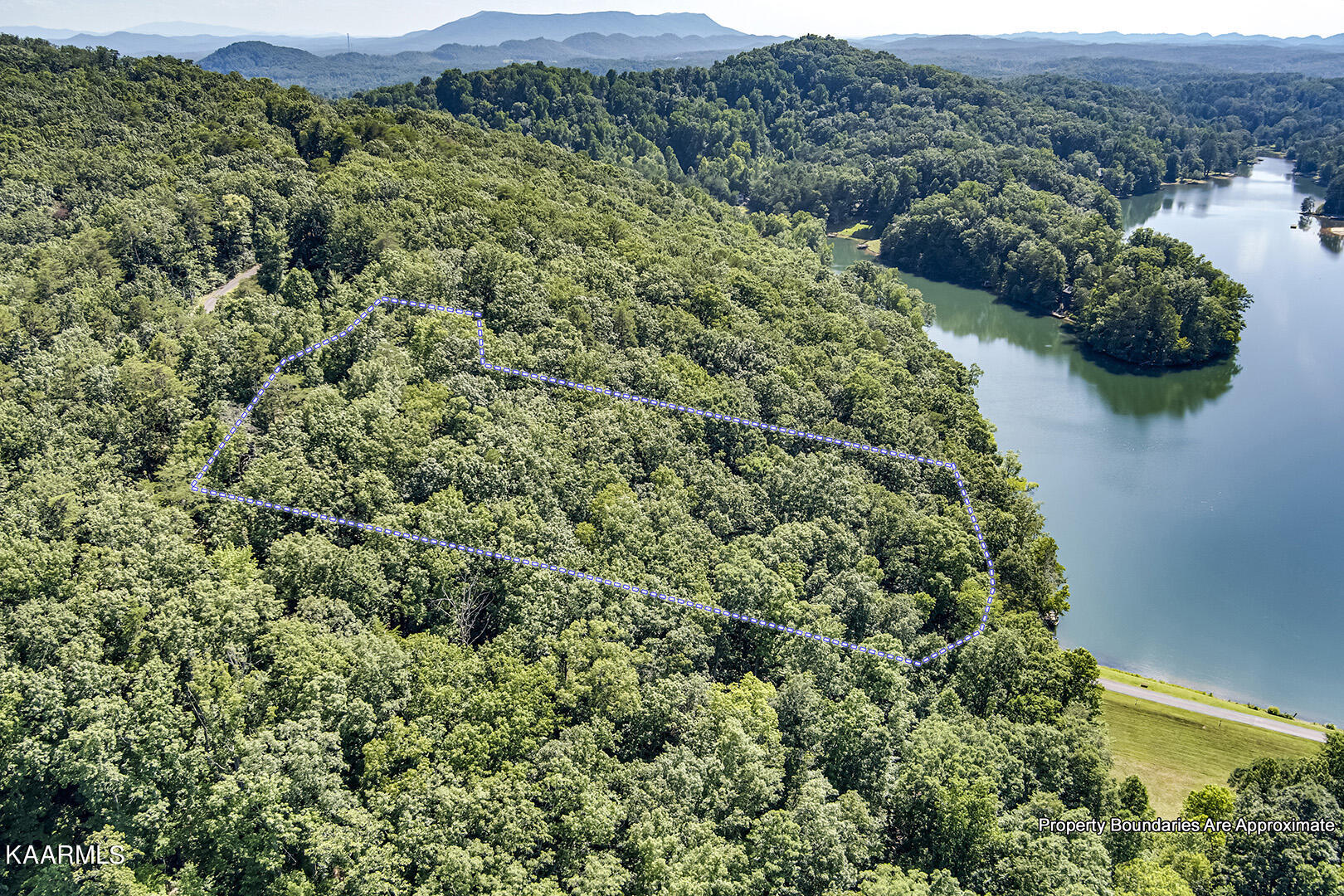 748 Laurel Lake Circle Madisonville TN 37354