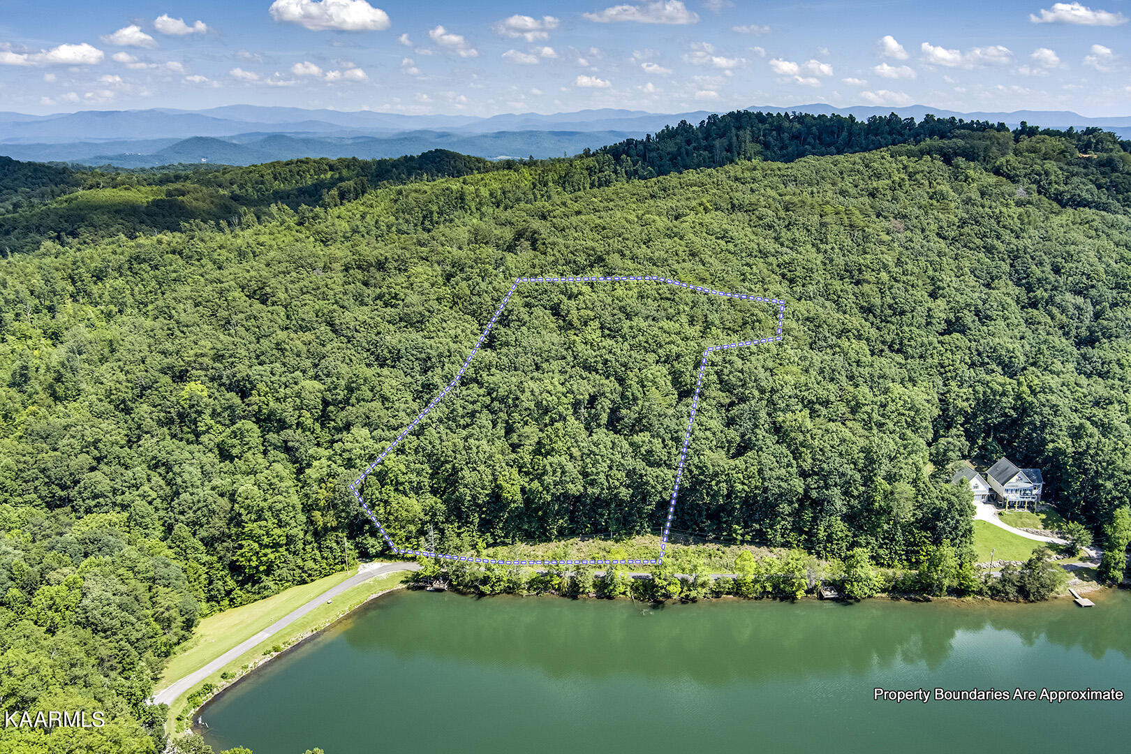 748 Laurel Lake Circle Madisonville TN 37354