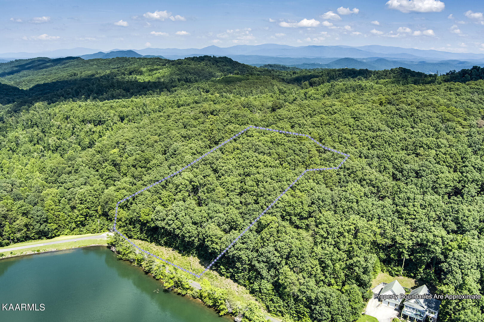 748 Laurel Lake Circle Madisonville TN 37354