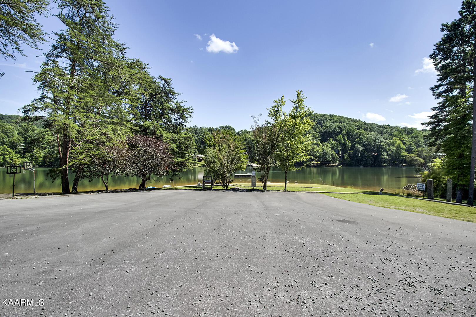 748 Laurel Lake Circle Madisonville TN 37354