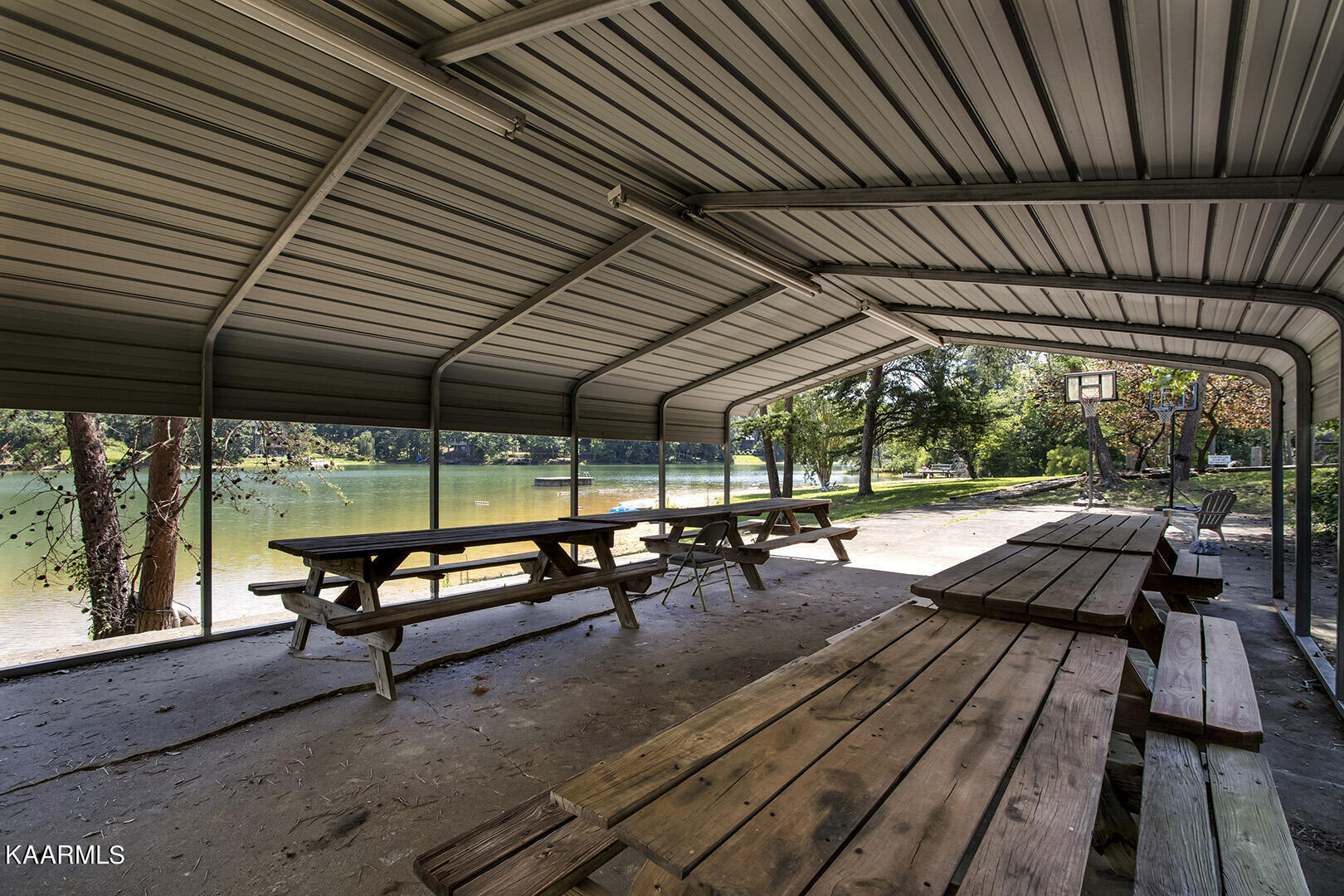 748 Laurel Lake Circle Madisonville TN 37354