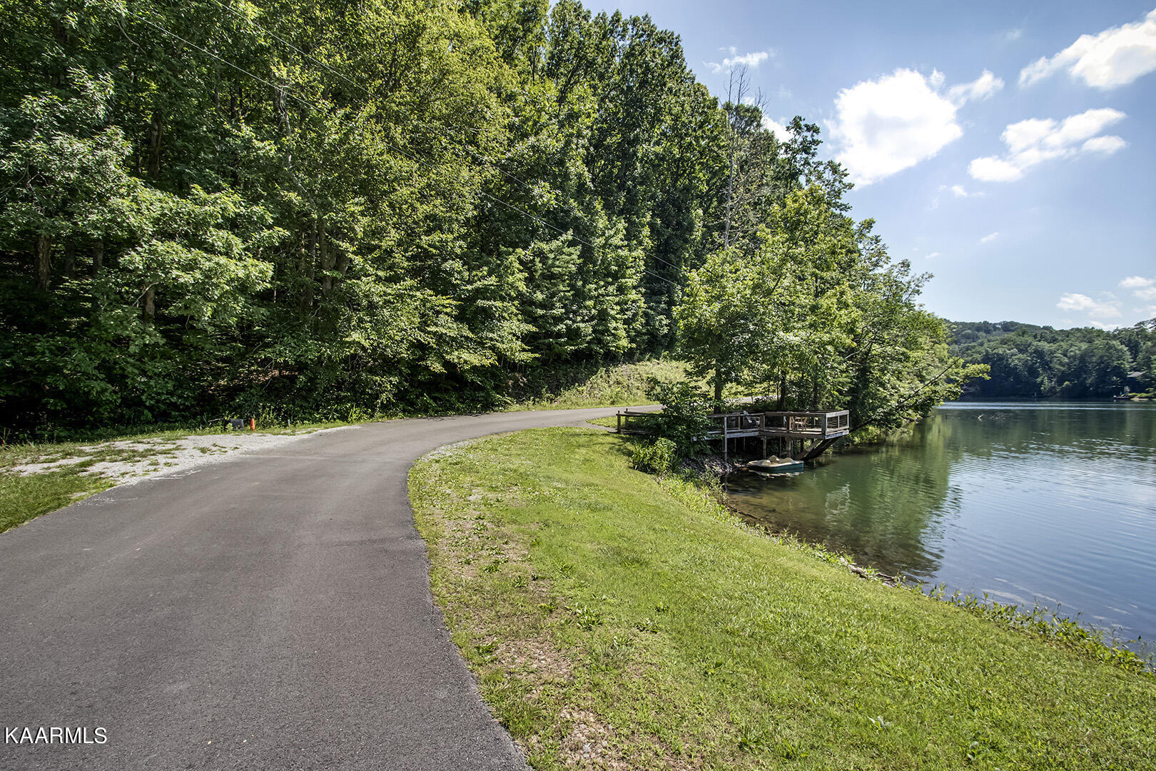 748 Laurel Lake Circle Madisonville TN 37354