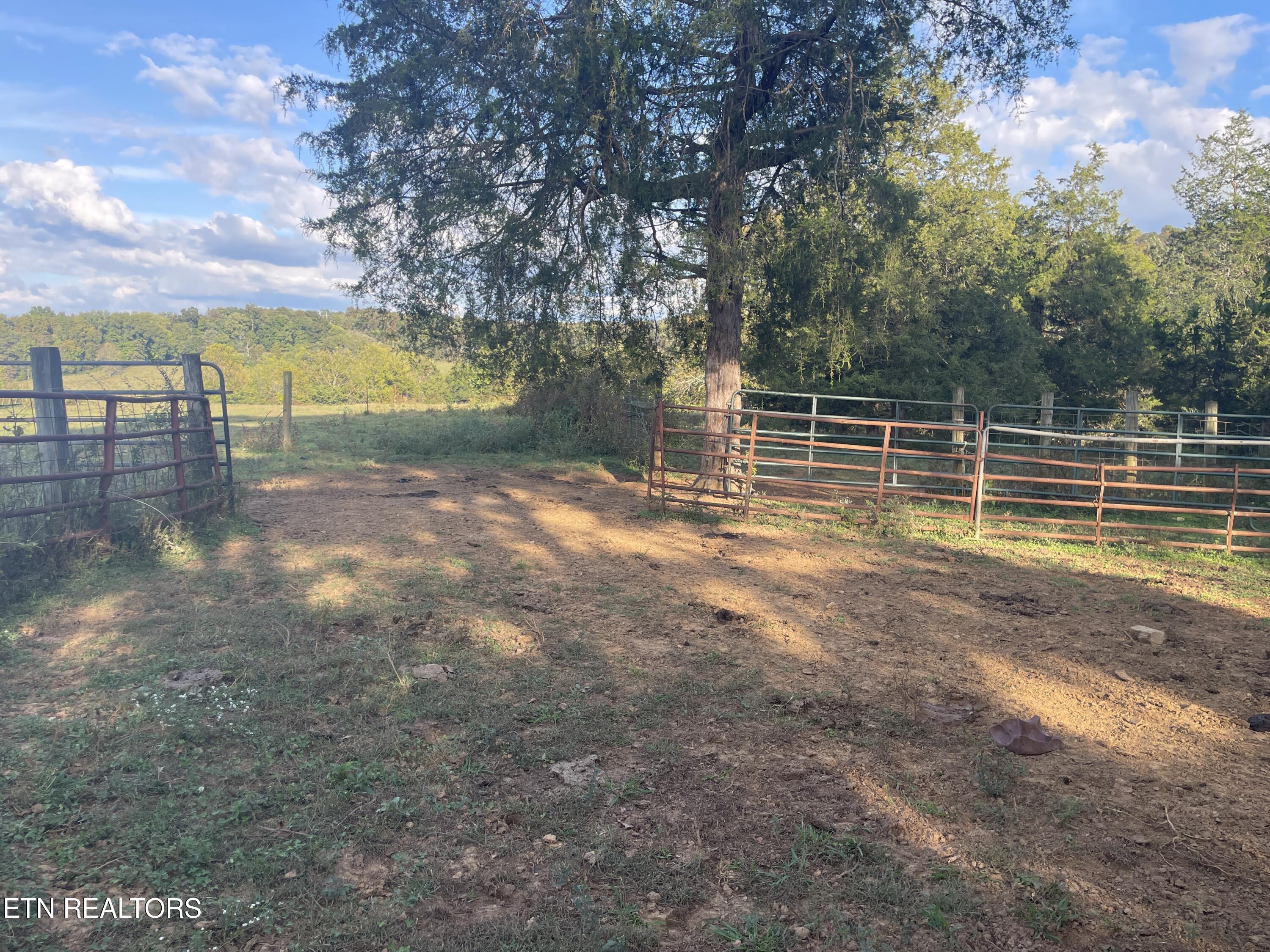 1380 Conrad Templeton Road Quebeck TN 38579