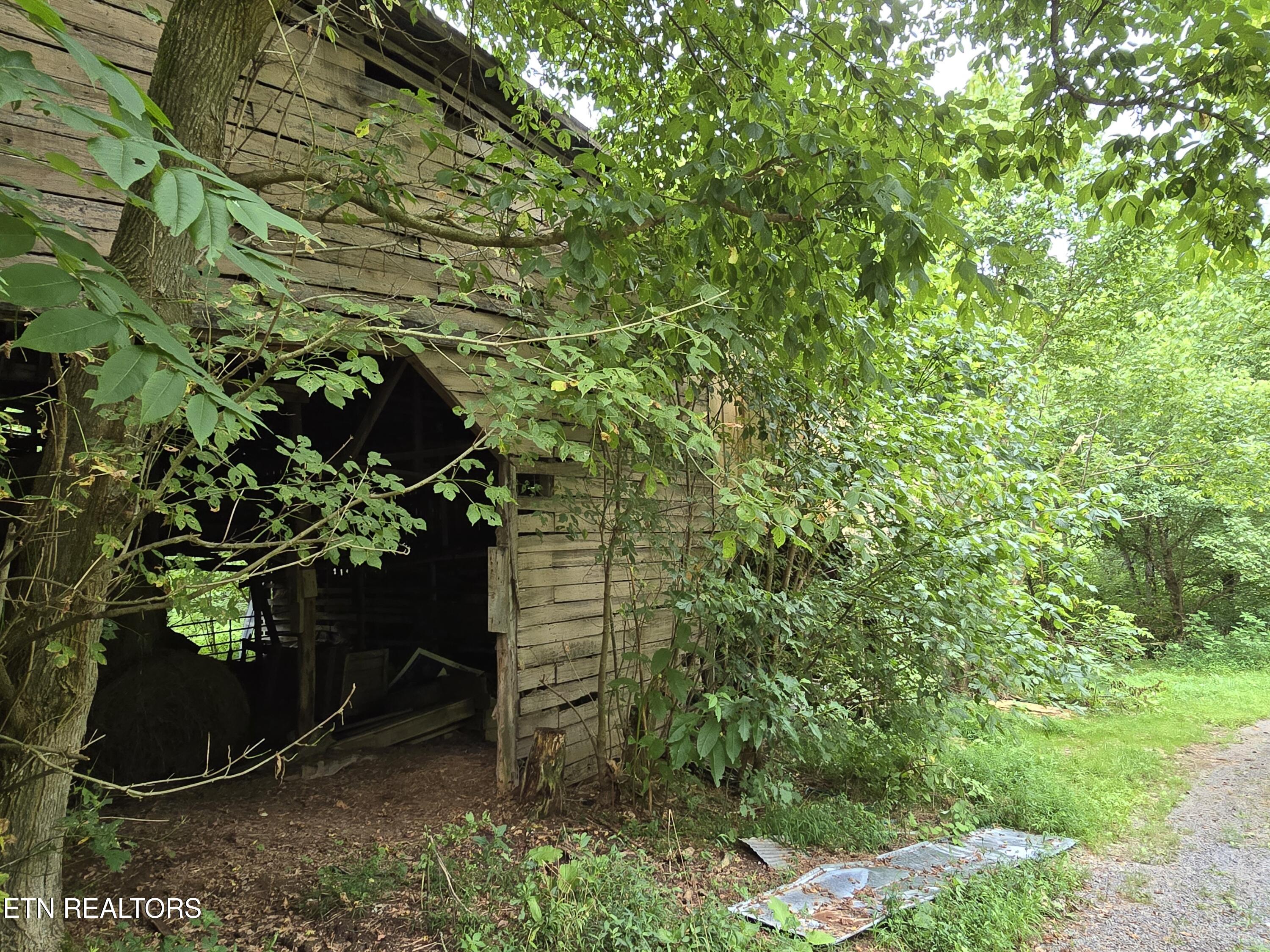 6835 Mulberry Gap Road Sneedville TN 37869
