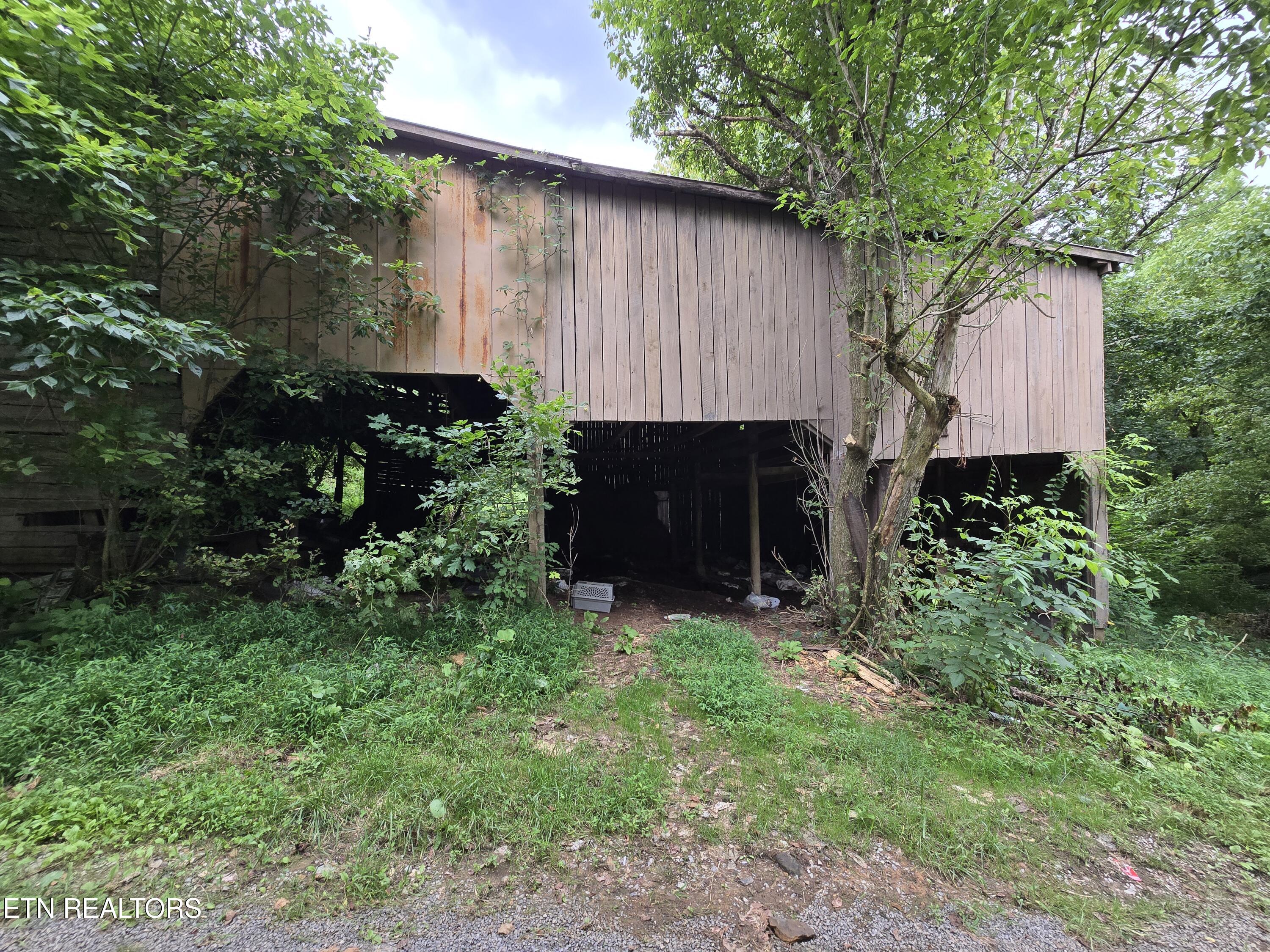 6835 Mulberry Gap Road Sneedville TN 37869