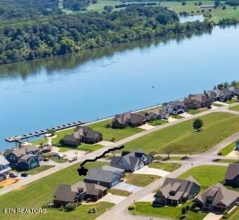562 Charleston Loudon TN 37774