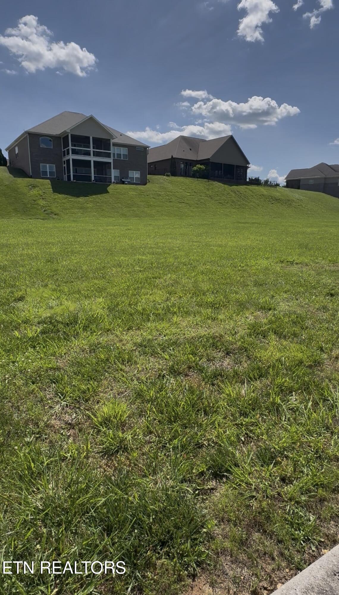 562 Charleston Loudon TN 37774