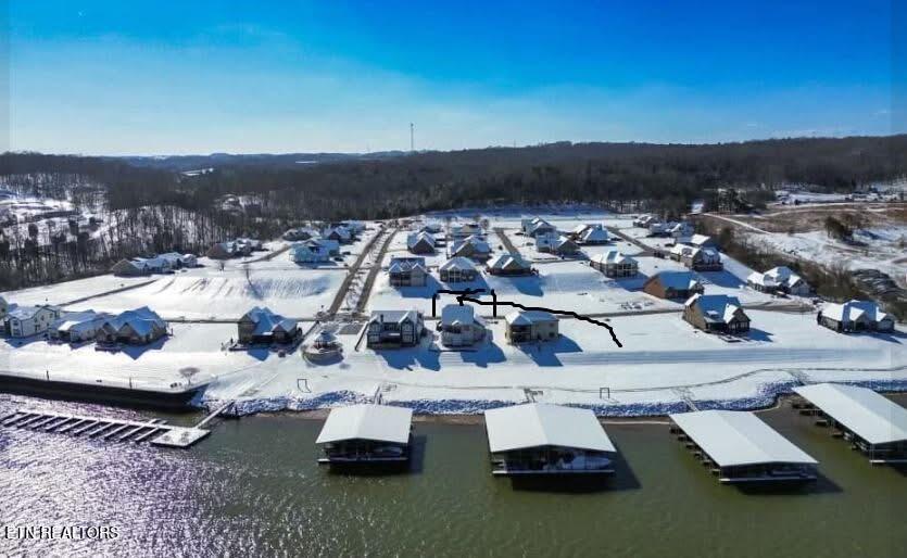 562 Charleston Loudon TN 37774