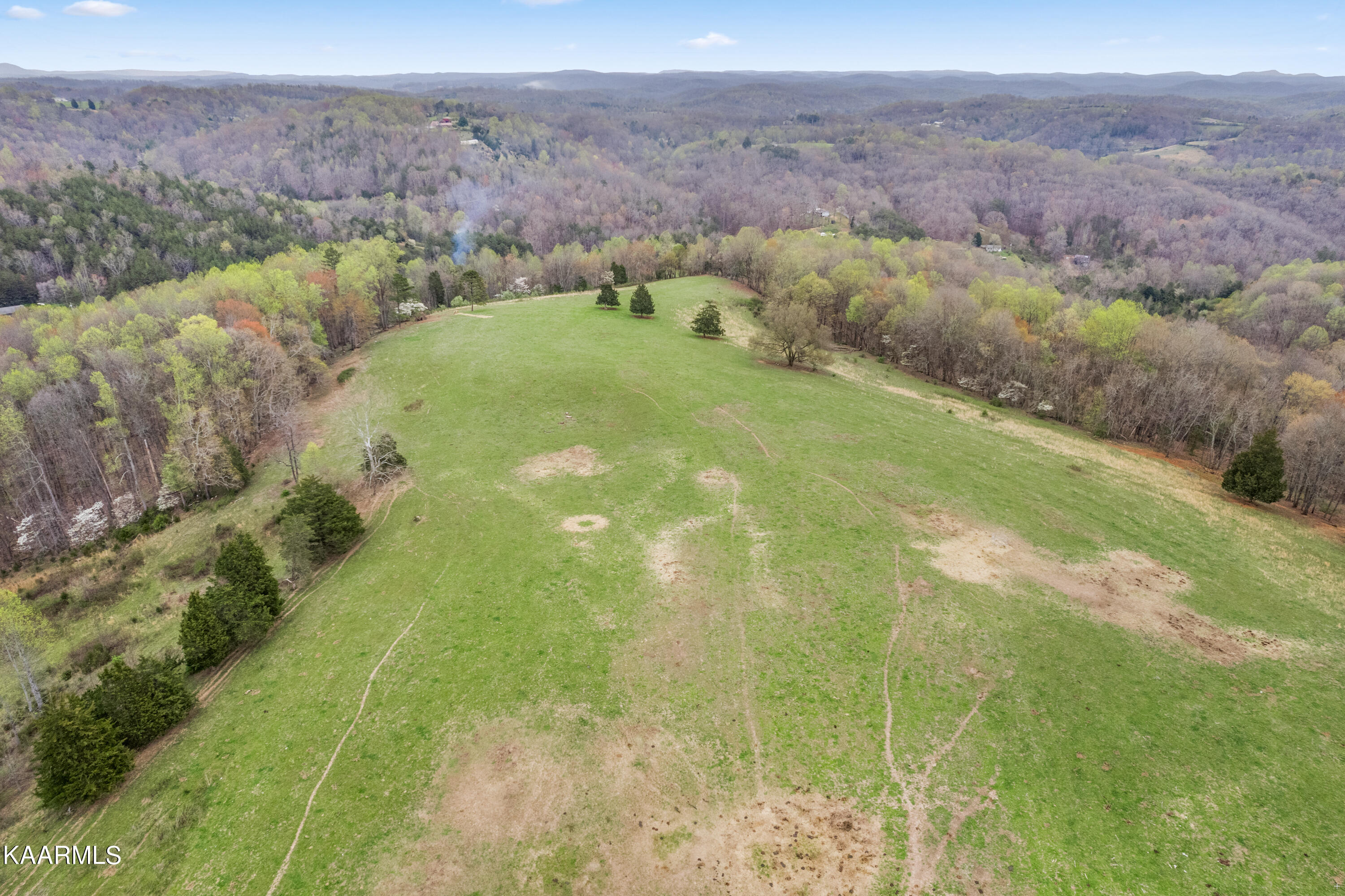 Country Oaks Lane Lafollette TN 37766