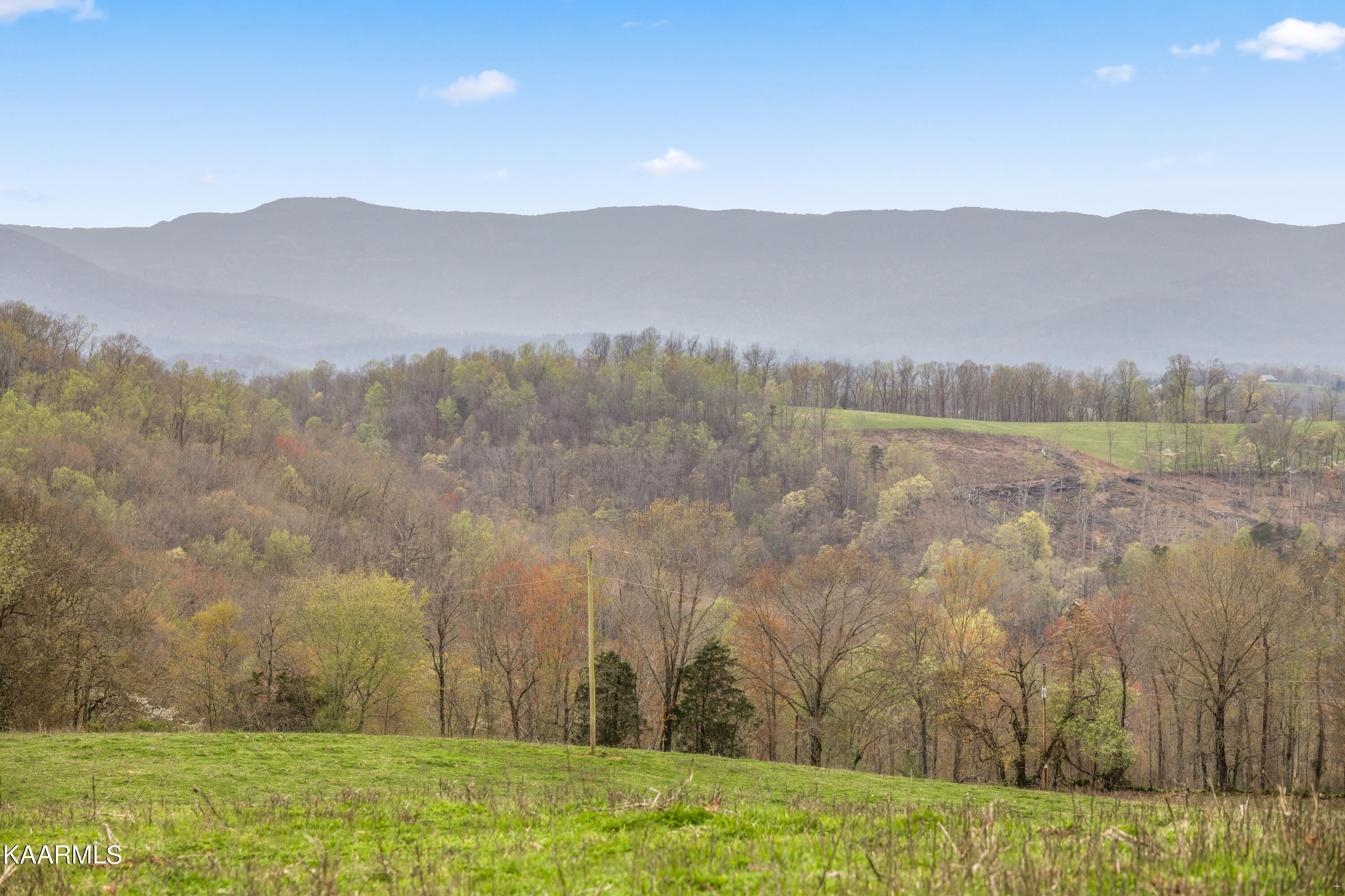 Country Oaks Lane Lafollette TN 37766