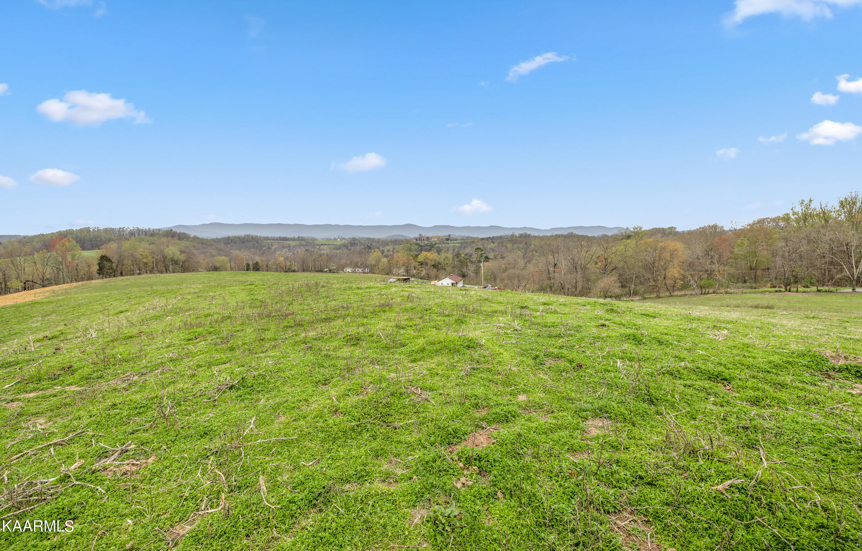 Country Oaks Lane Lafollette TN 37766
