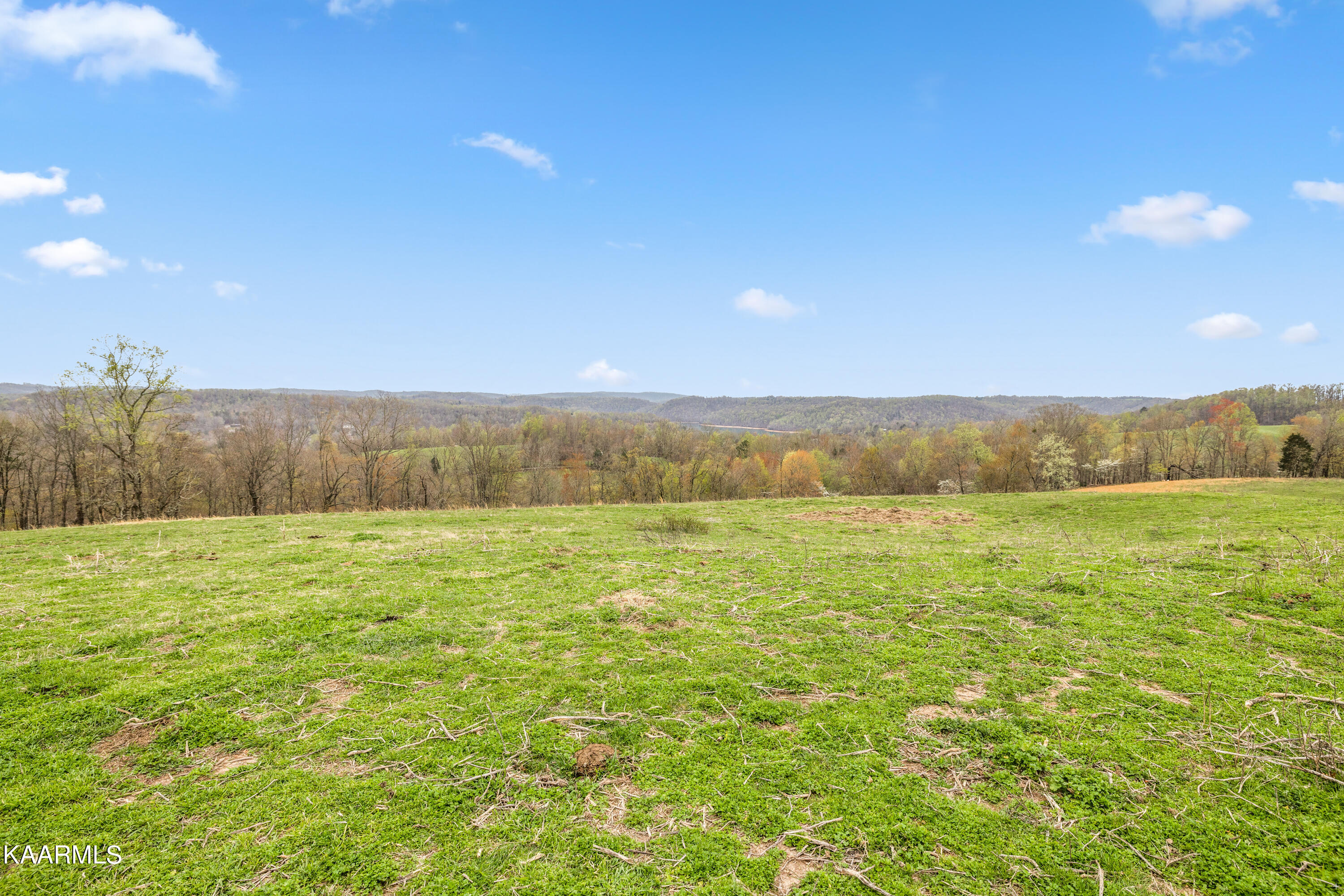 Country Oaks Lane Lafollette TN 37766