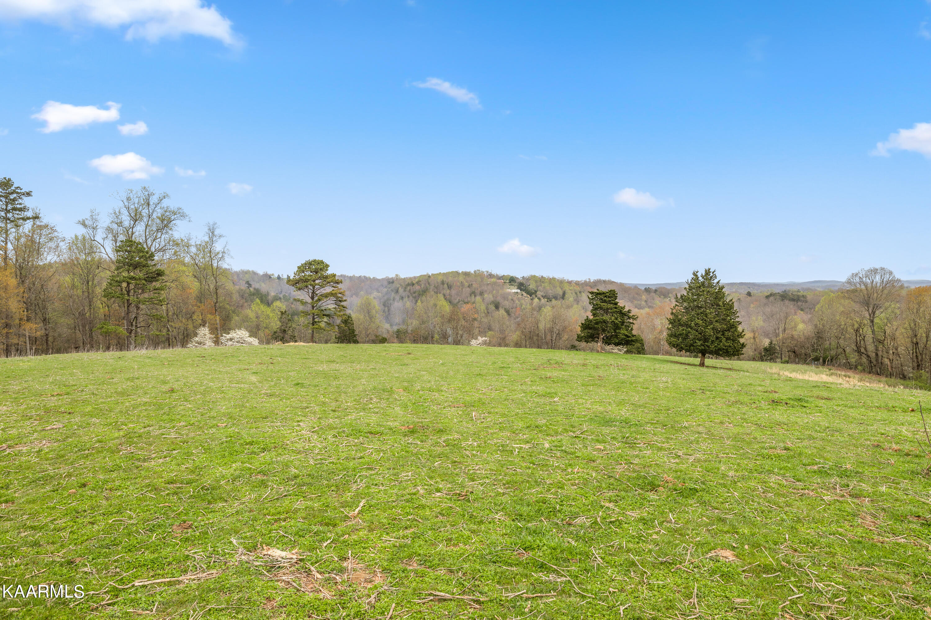 Country Oaks Lane Lafollette TN 37766