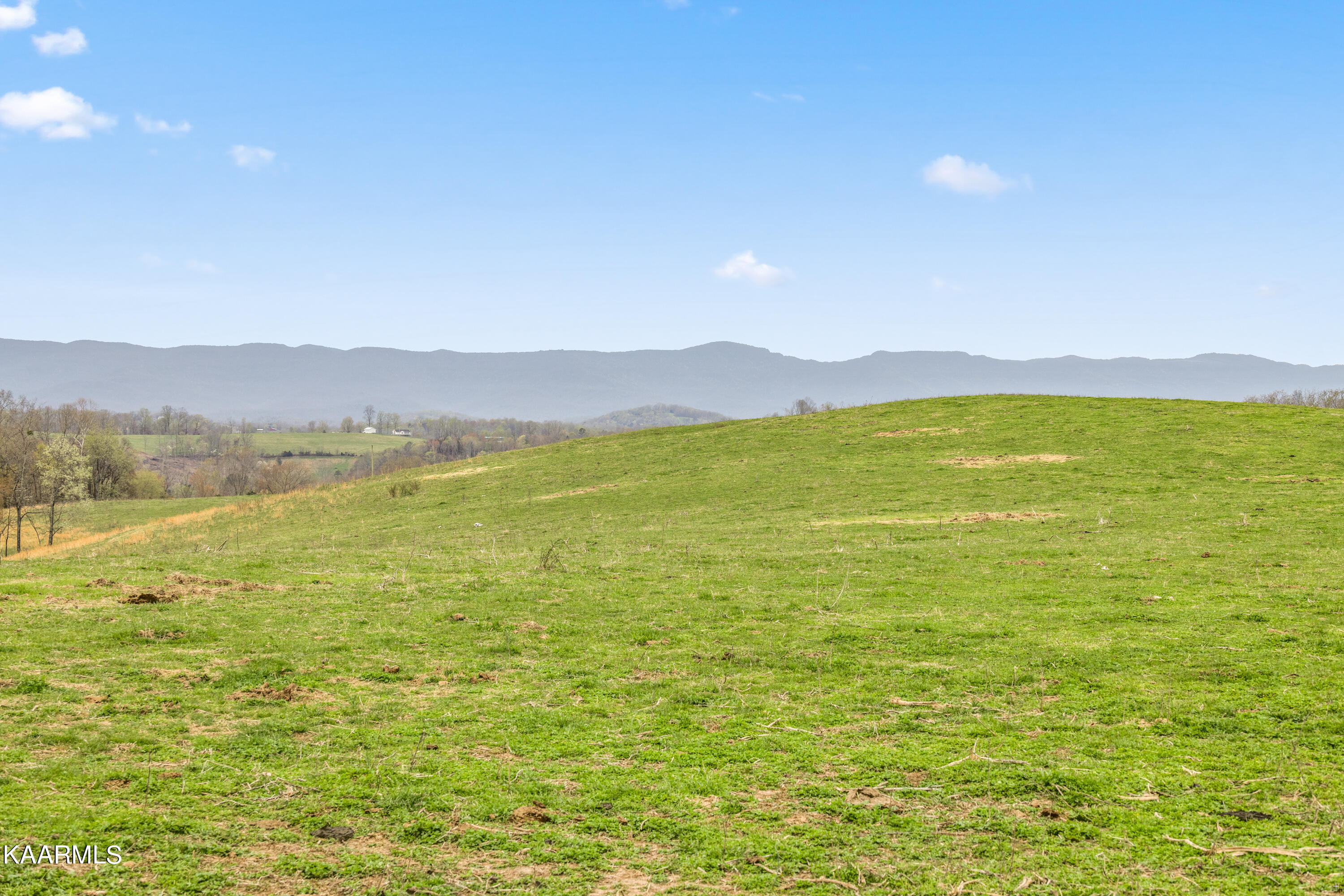 Country Oaks Lane Lafollette TN 37766