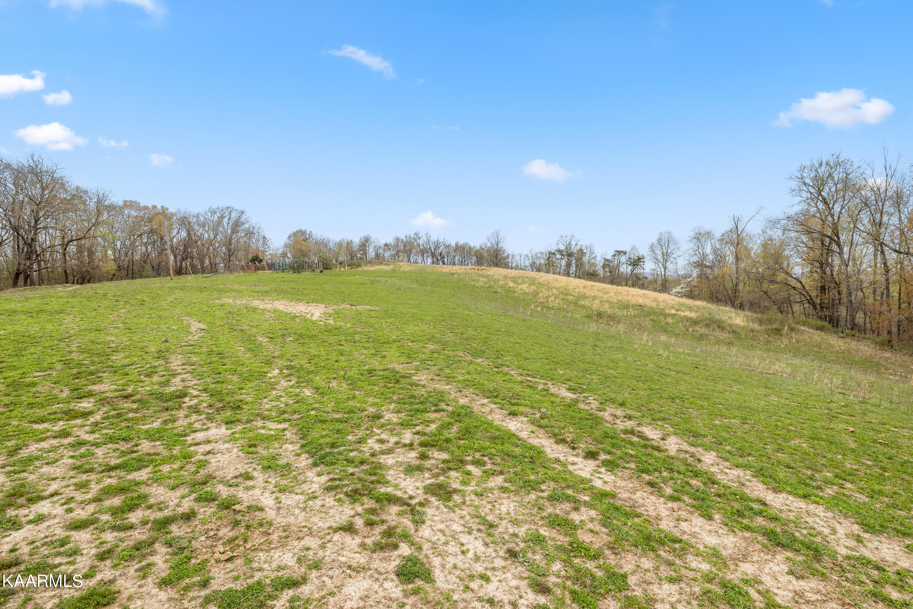 Country Oaks Lane Lafollette TN 37766