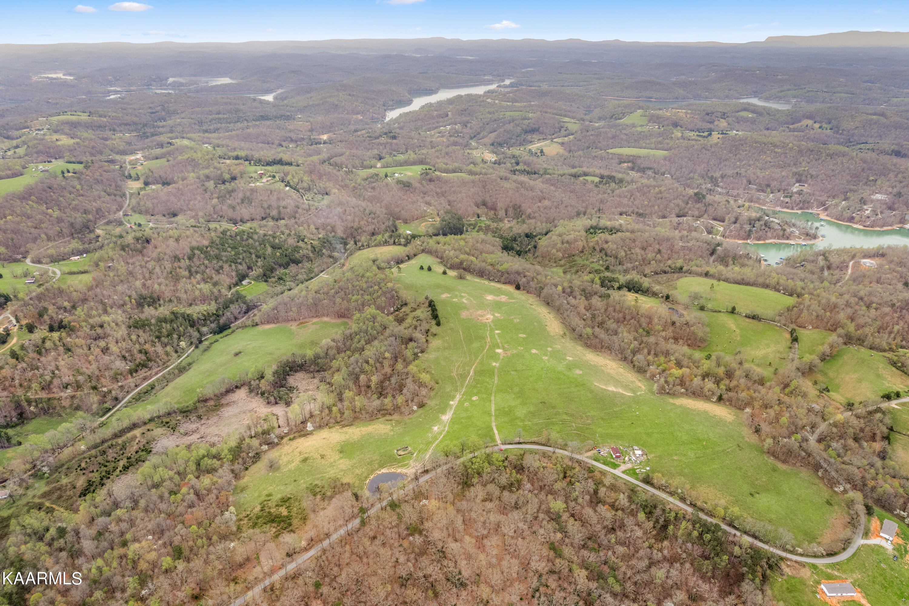 Country Oaks Lane Lafollette TN 37766