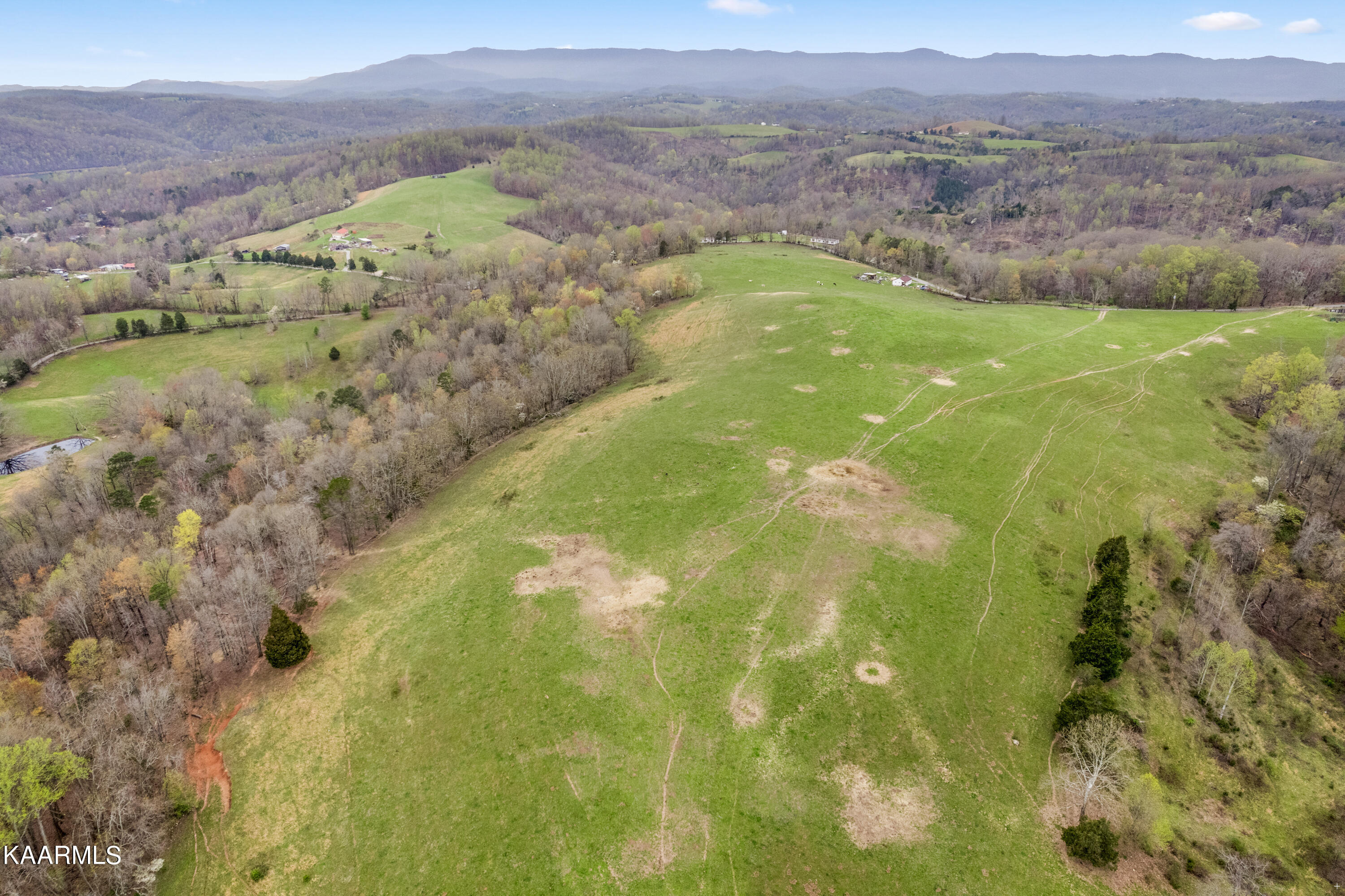 Country Oaks Lane Lafollette TN 37766