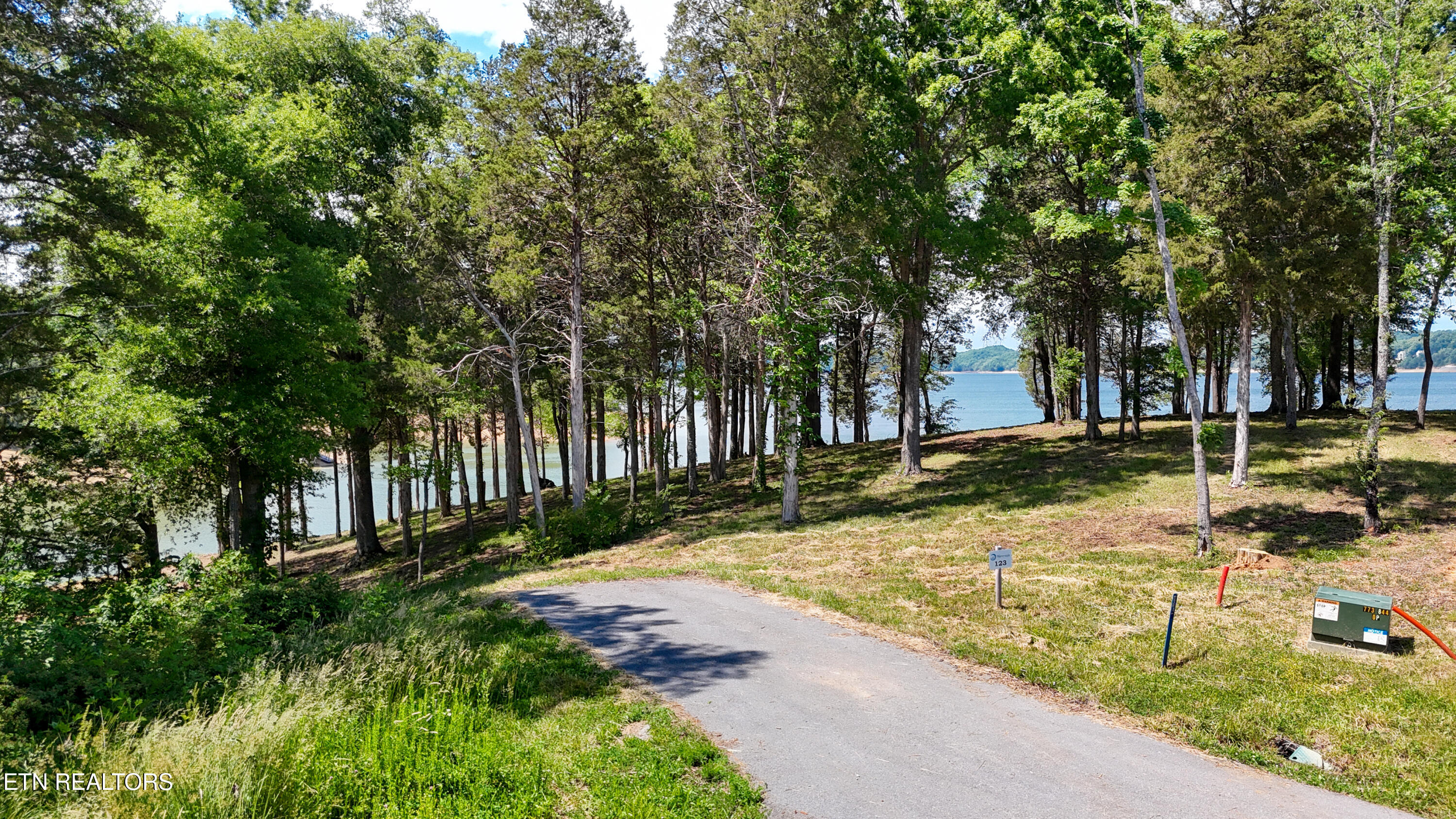 Lot 123 Ridge Point Trail Dandridge TN 37725