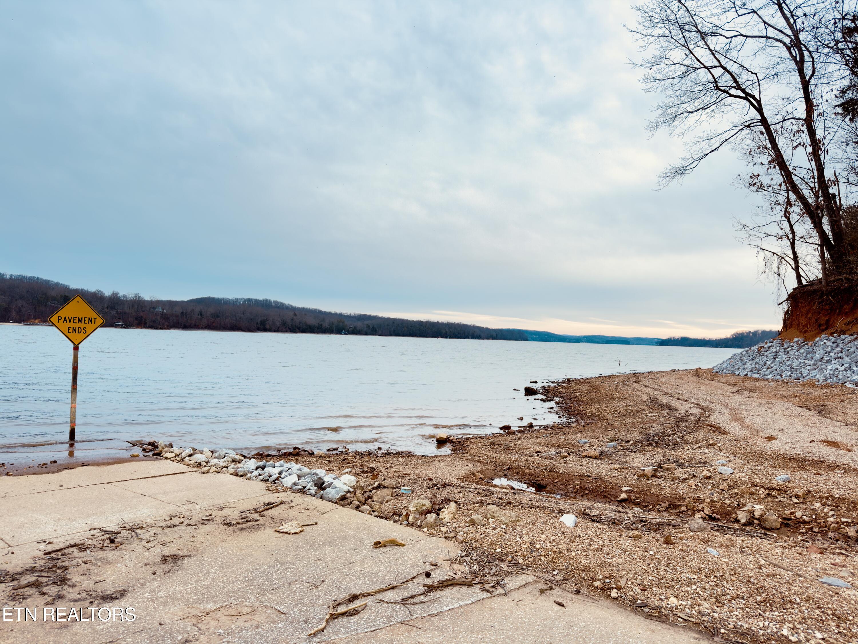 114 Meadow Lane Harriman TN 37748