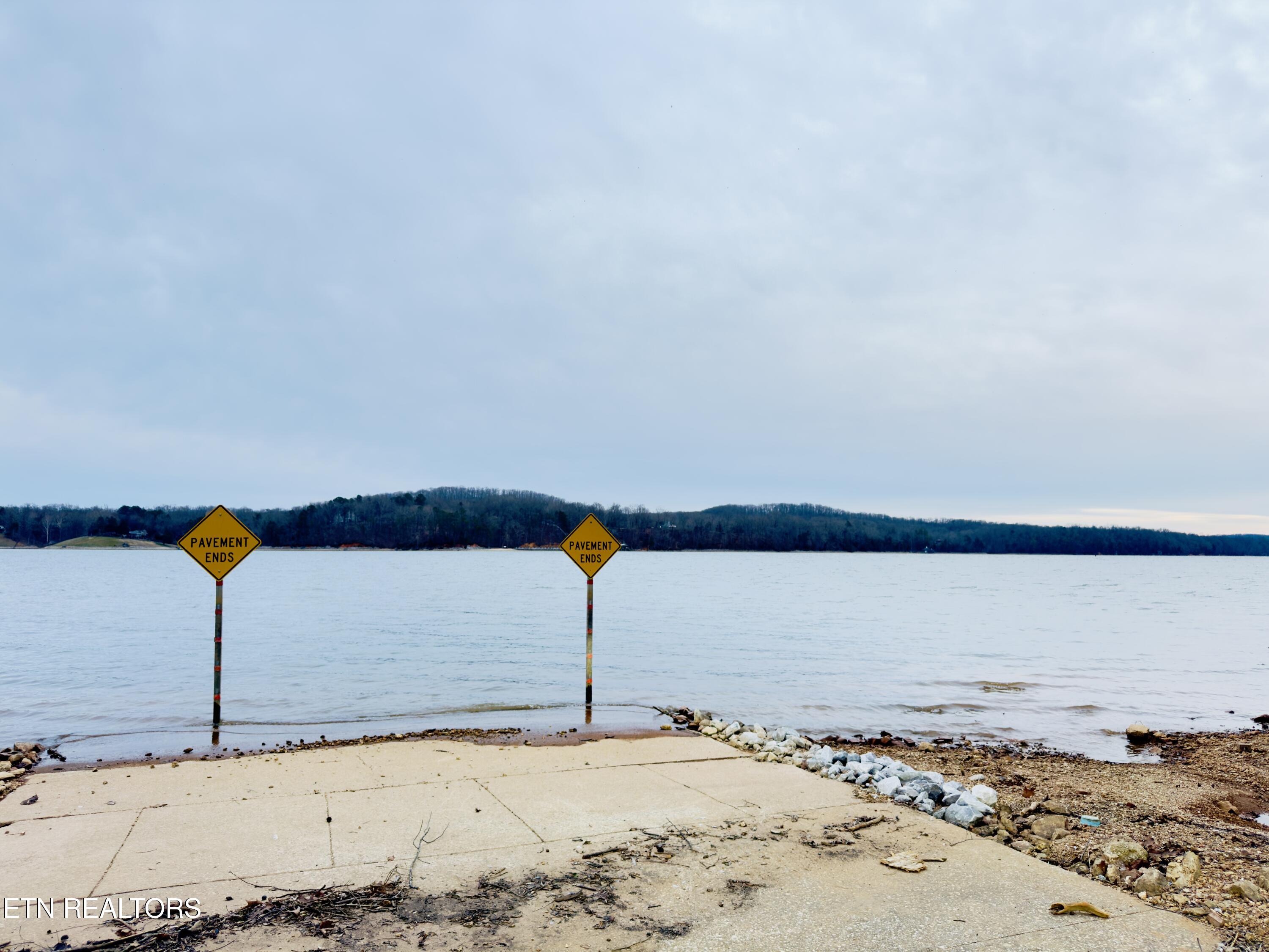 114 Meadow Lane Harriman TN 37748