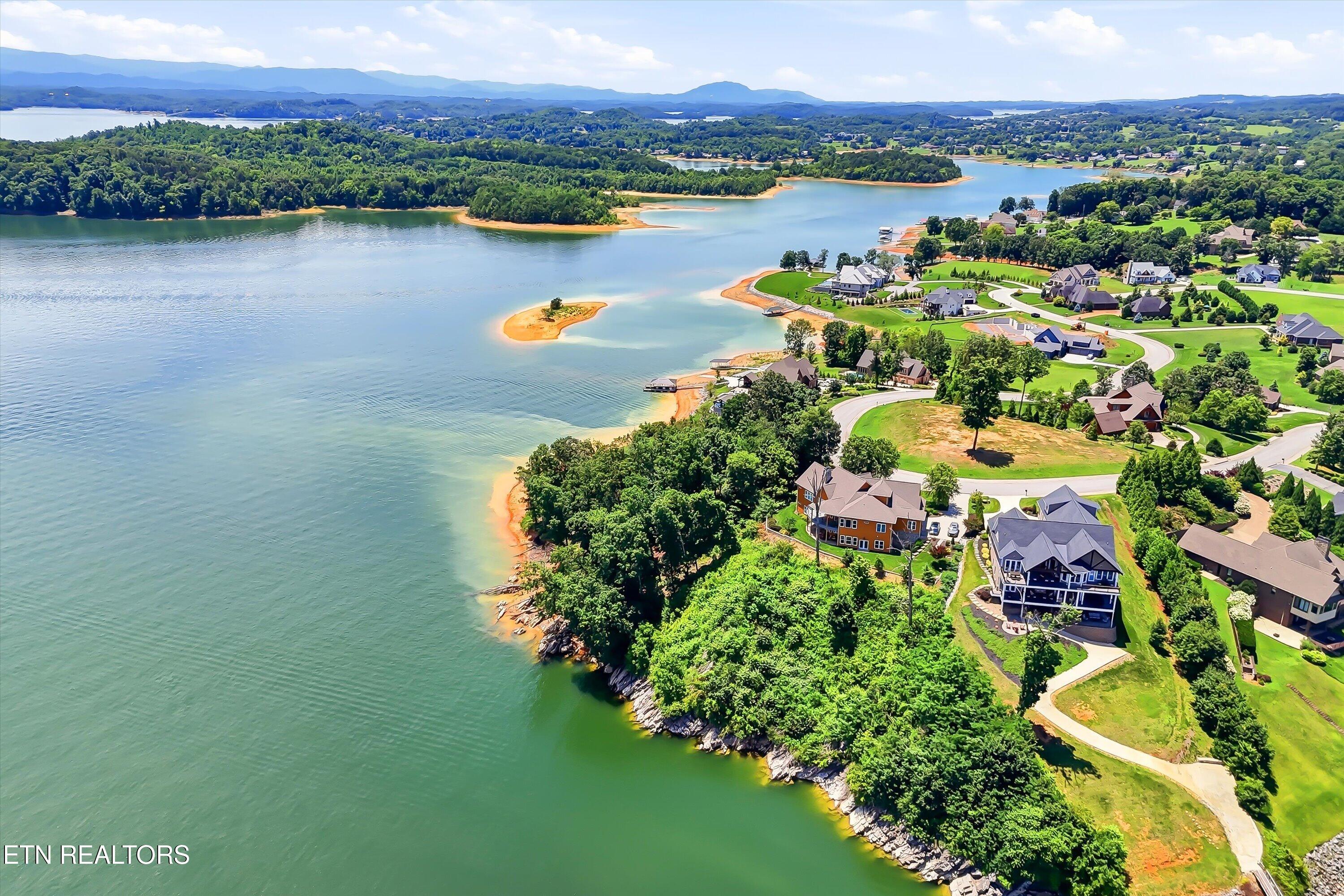 2127 Majestic Circle Dandridge TN 37725