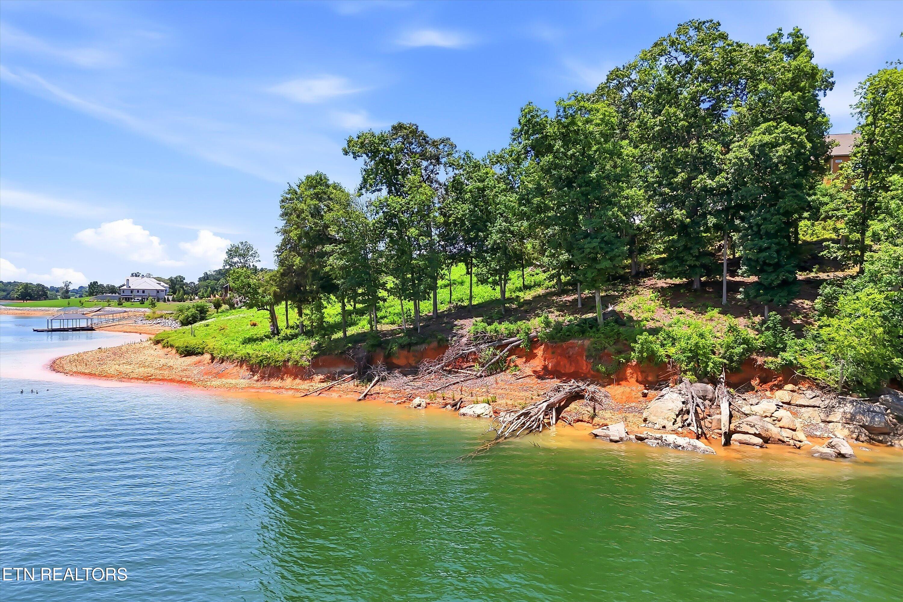 2127 Majestic Circle Dandridge TN 37725