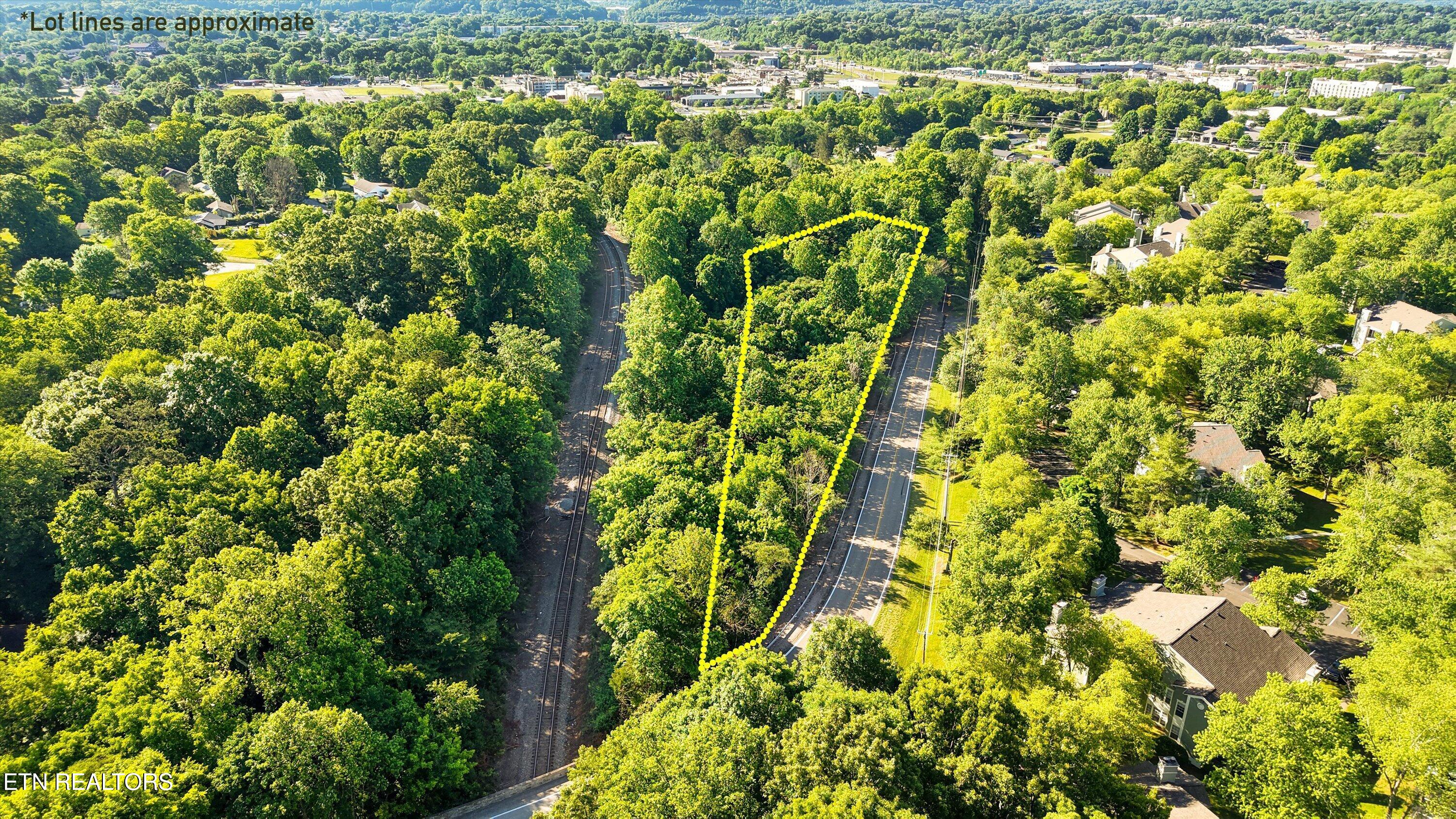 L-19 Dry Gap Knoxville TN 37912