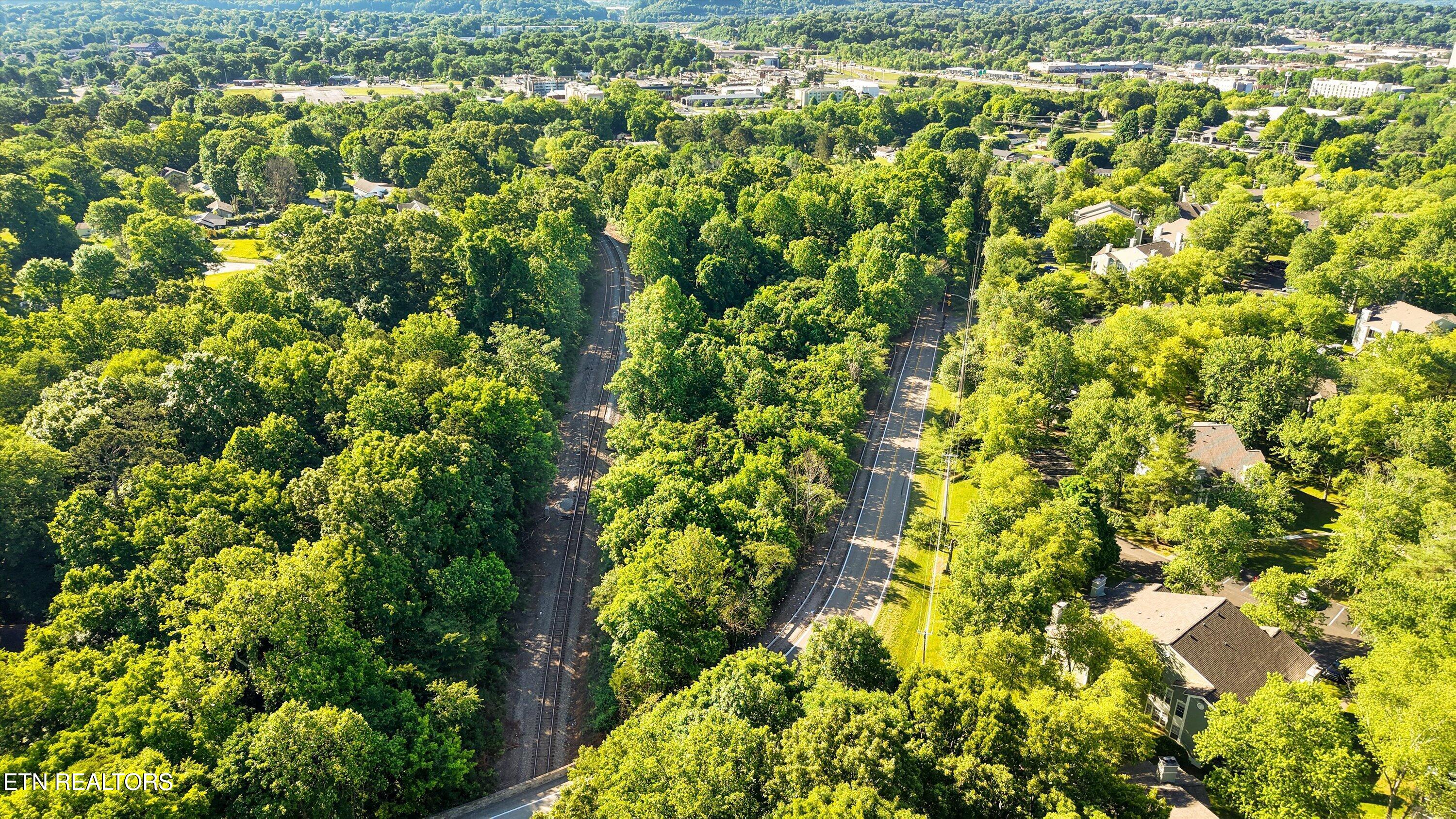 L-19 Dry Gap Knoxville TN 37912