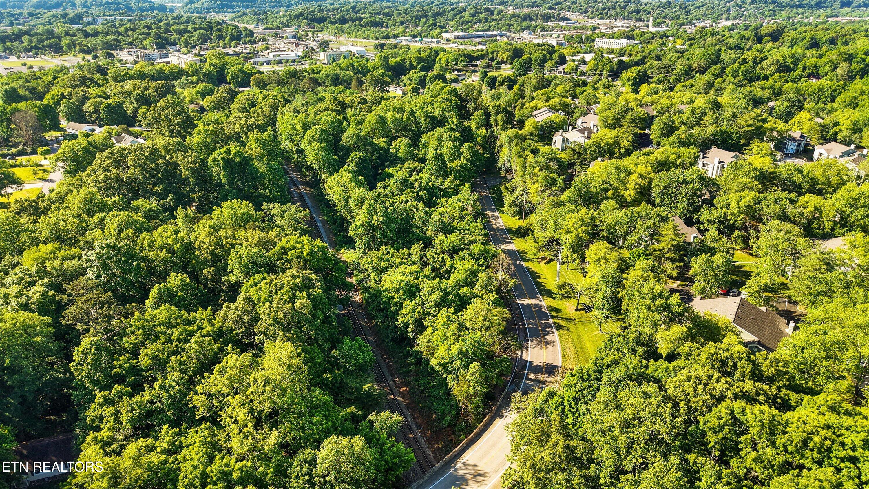 L-19 Dry Gap Knoxville TN 37912
