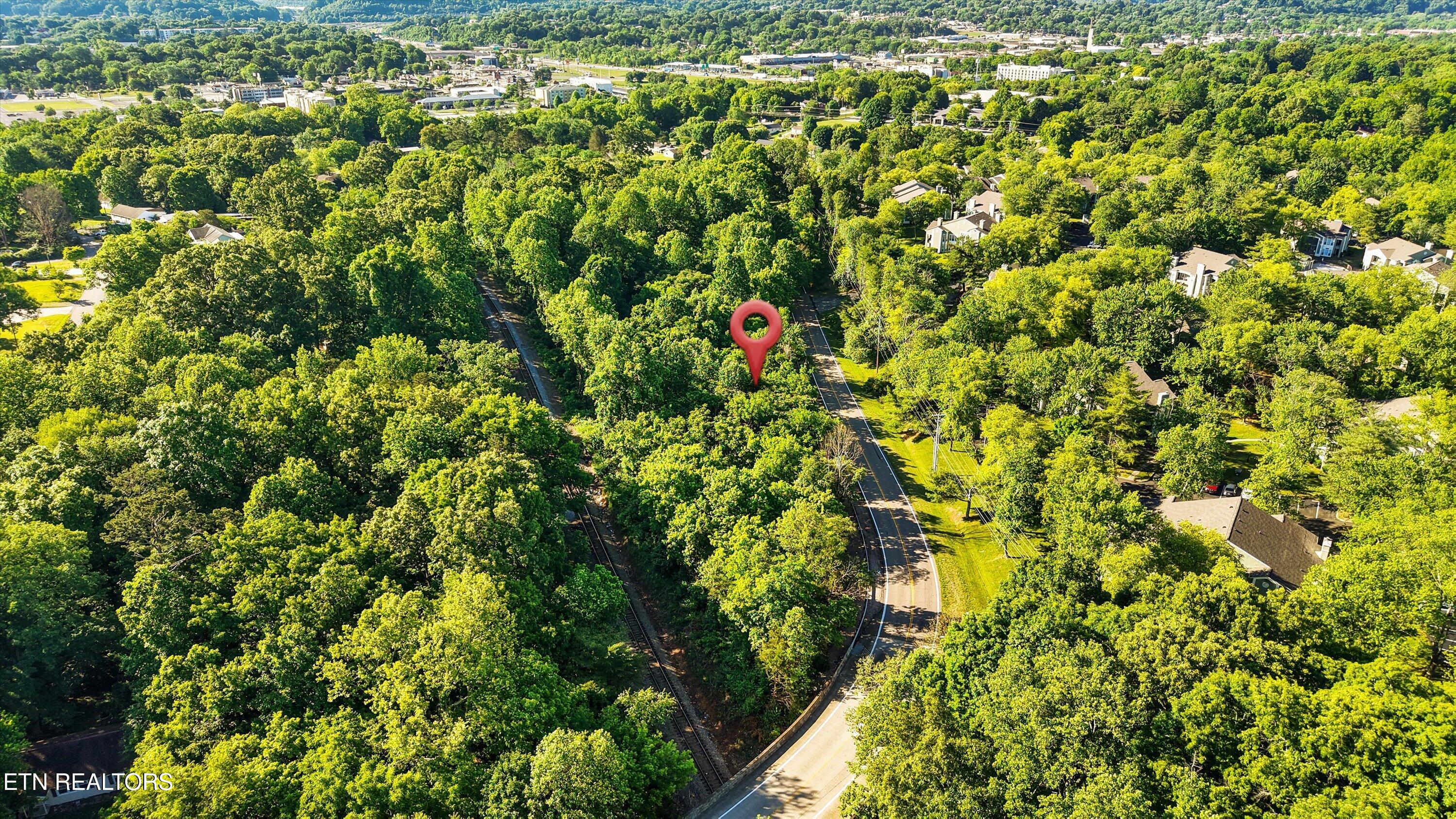 L-19 Dry Gap Knoxville TN 37912