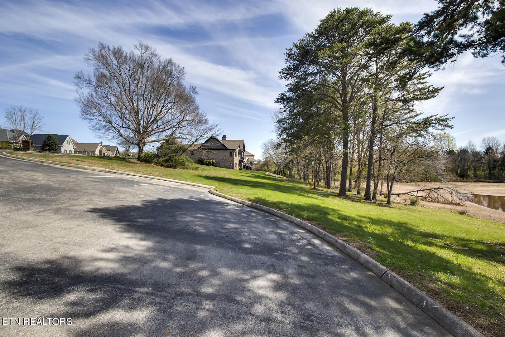 1681 Rarity Bay Parkway Vonore TN 37885