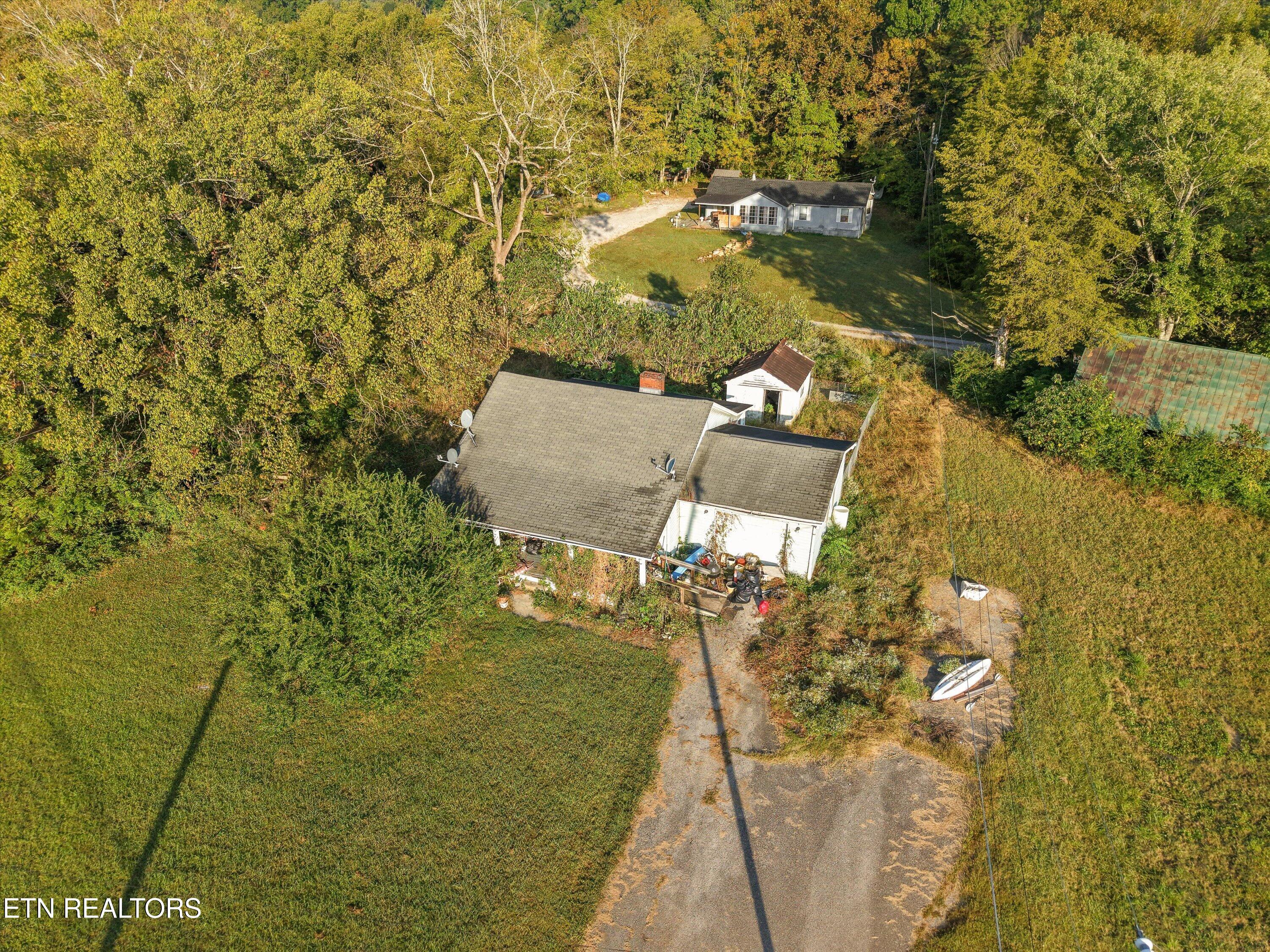 2715 Andersonville Highway Clinton TN 37716