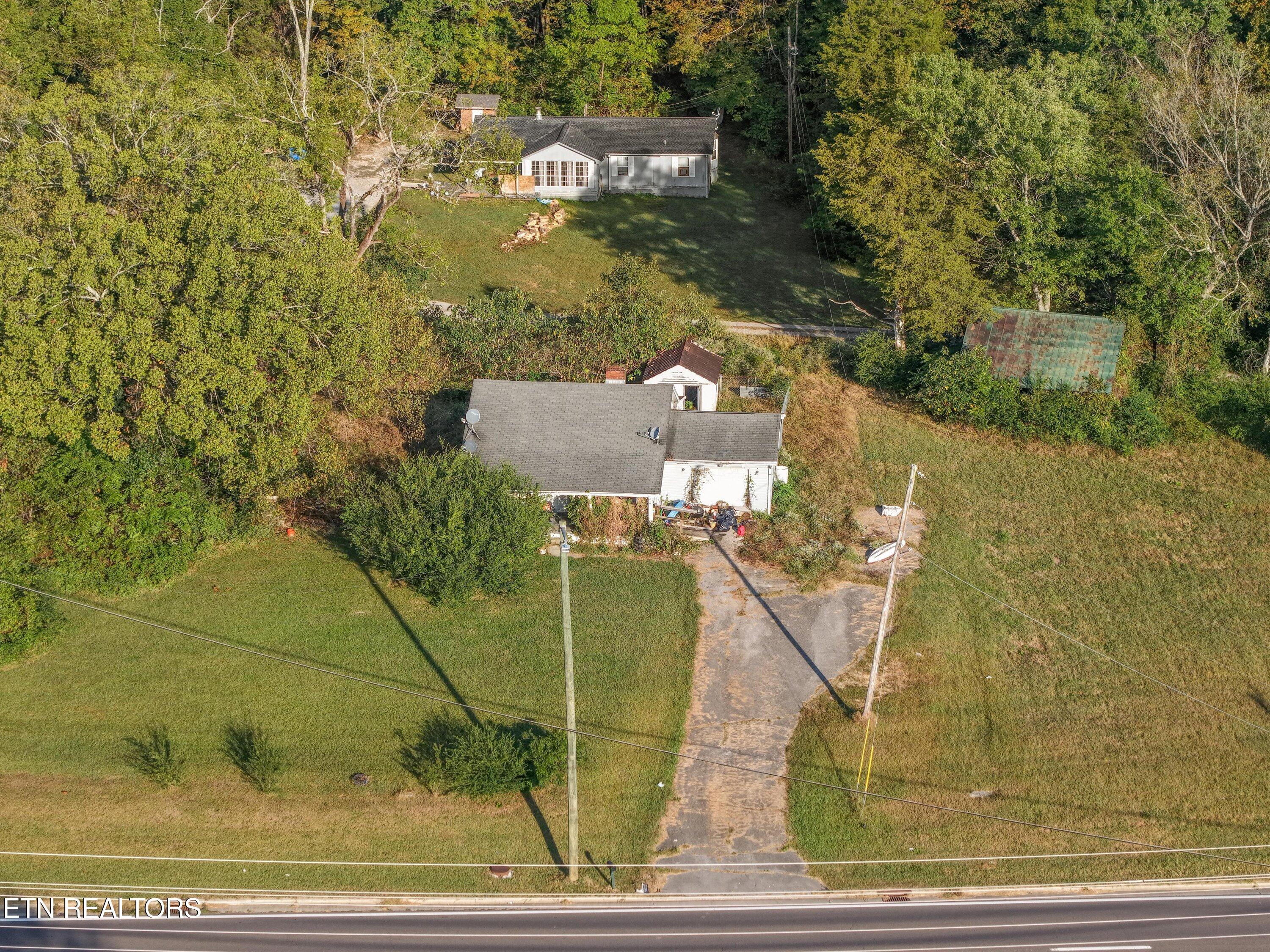 2715 Andersonville Highway Clinton TN 37716