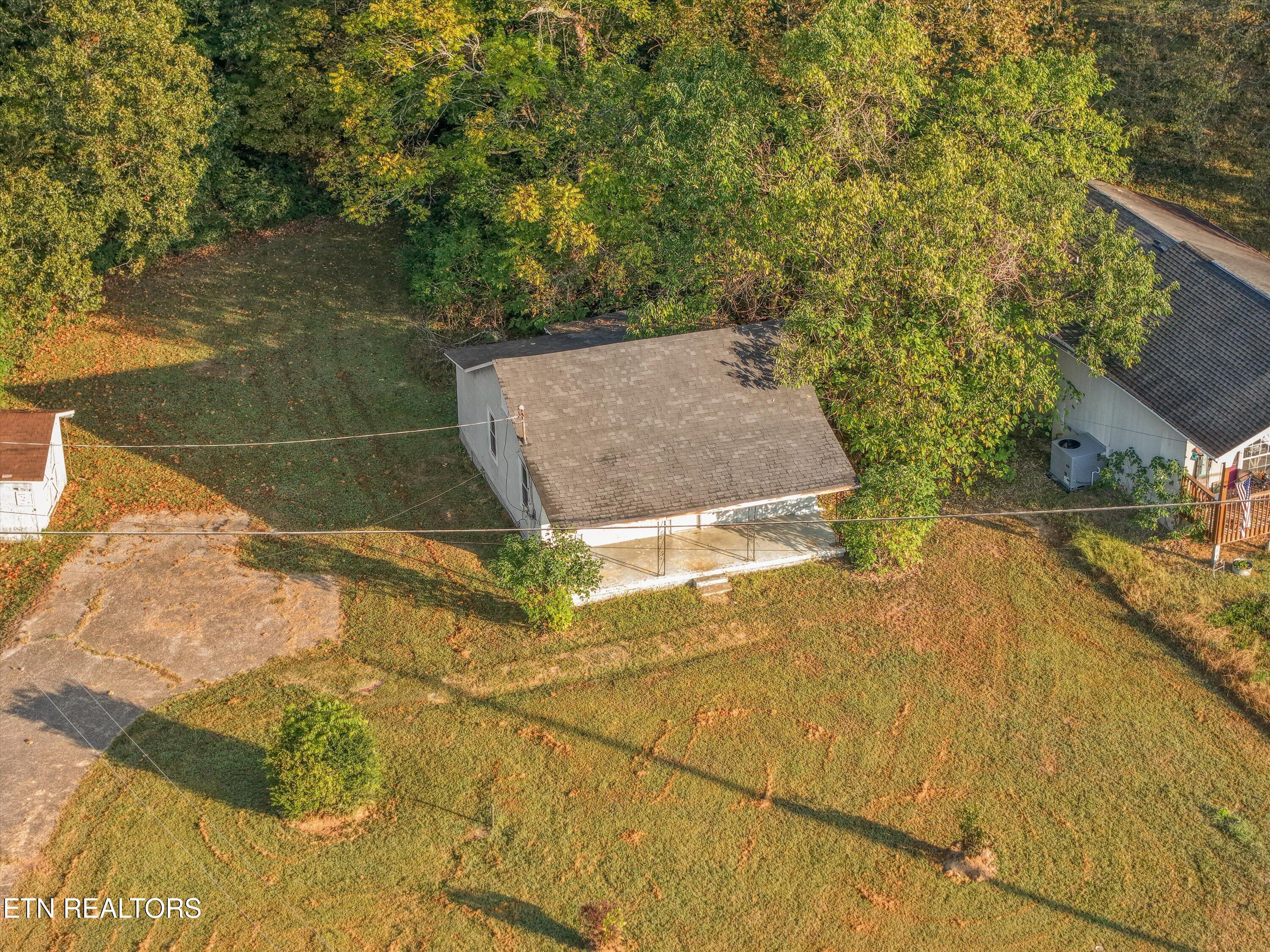 2715 Andersonville Highway Clinton TN 37716