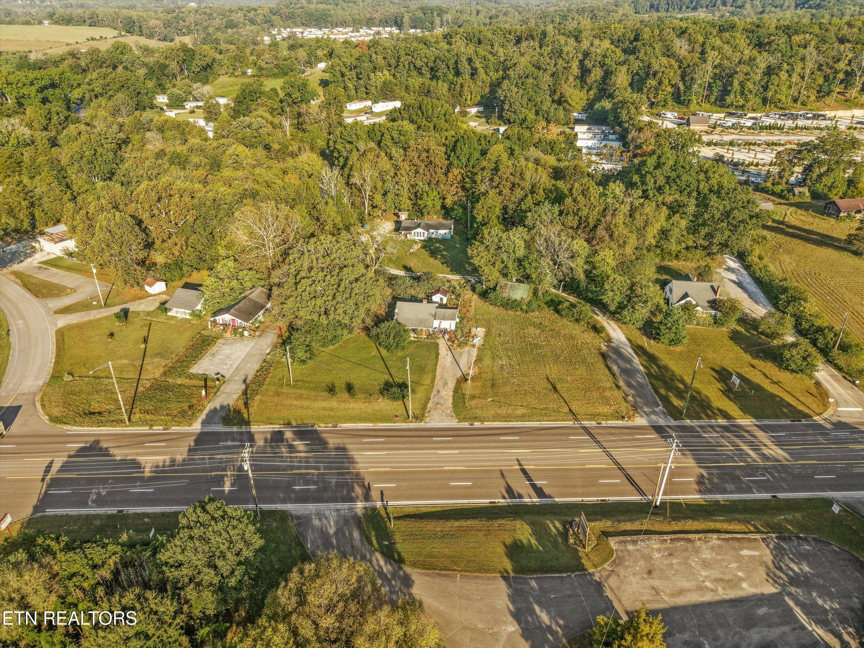 2715 Andersonville Highway Clinton TN 37716