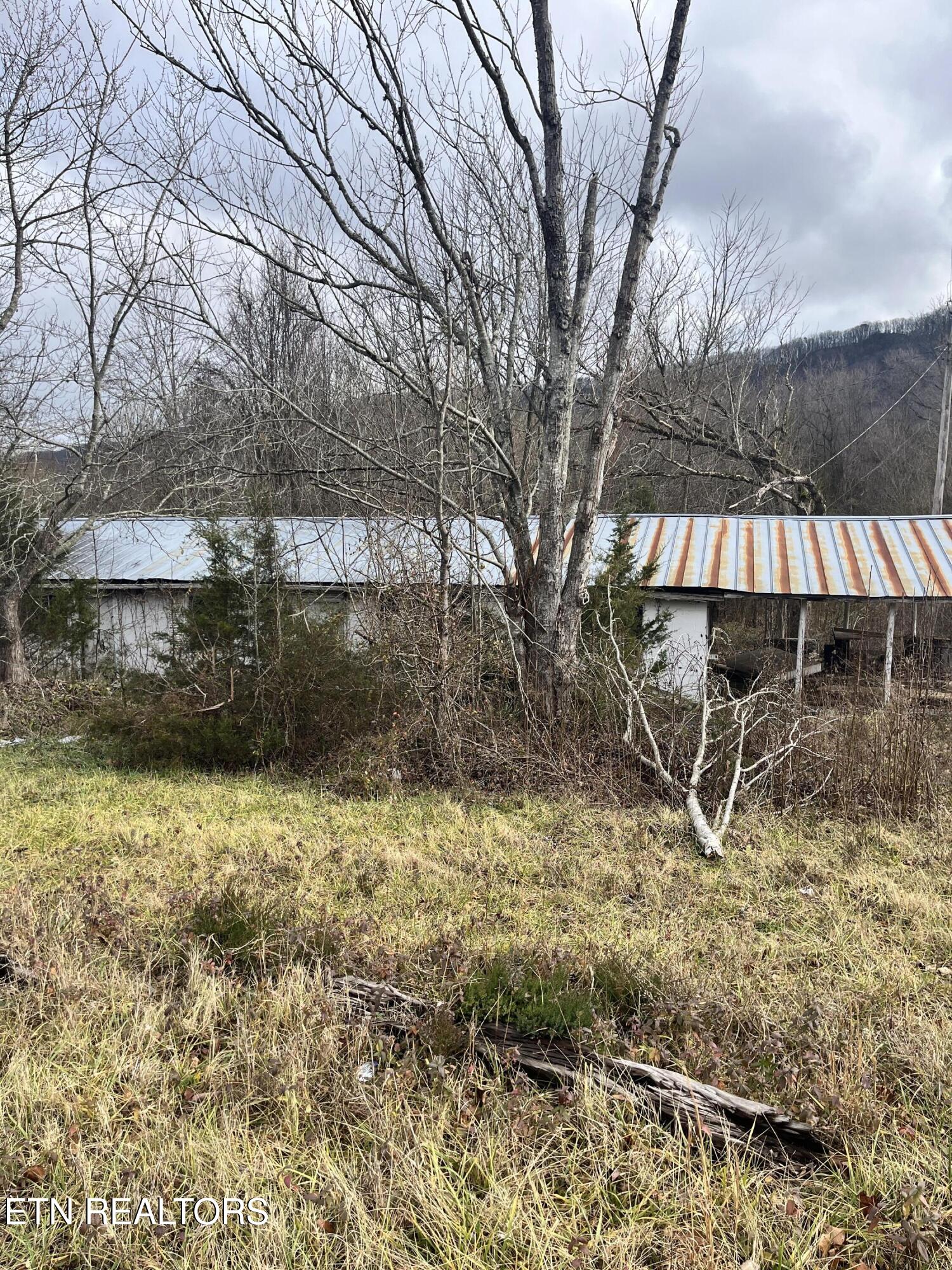 7875 Highway 131 Washburn TN 37888