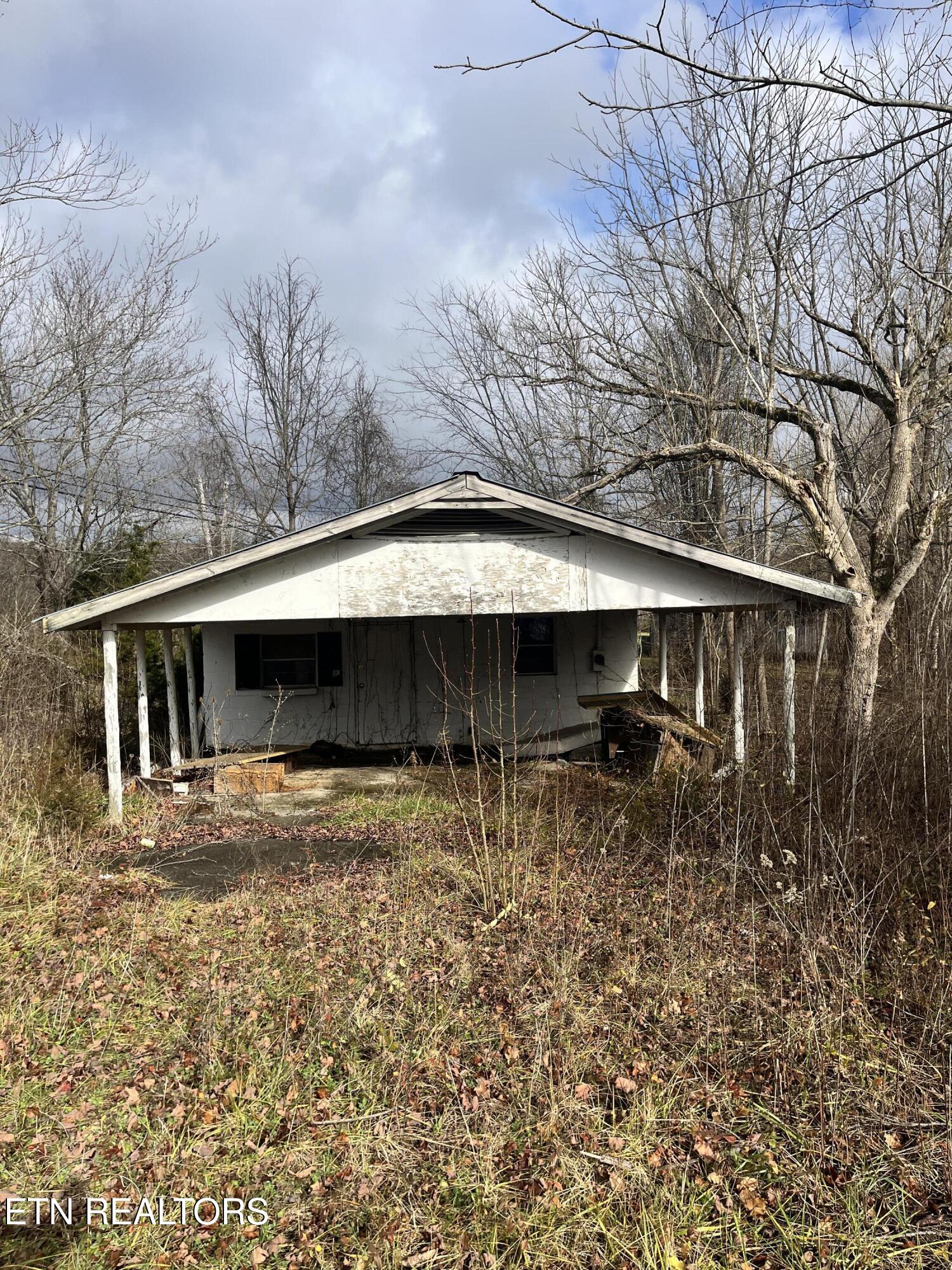 7875 Highway 131 Washburn TN 37888