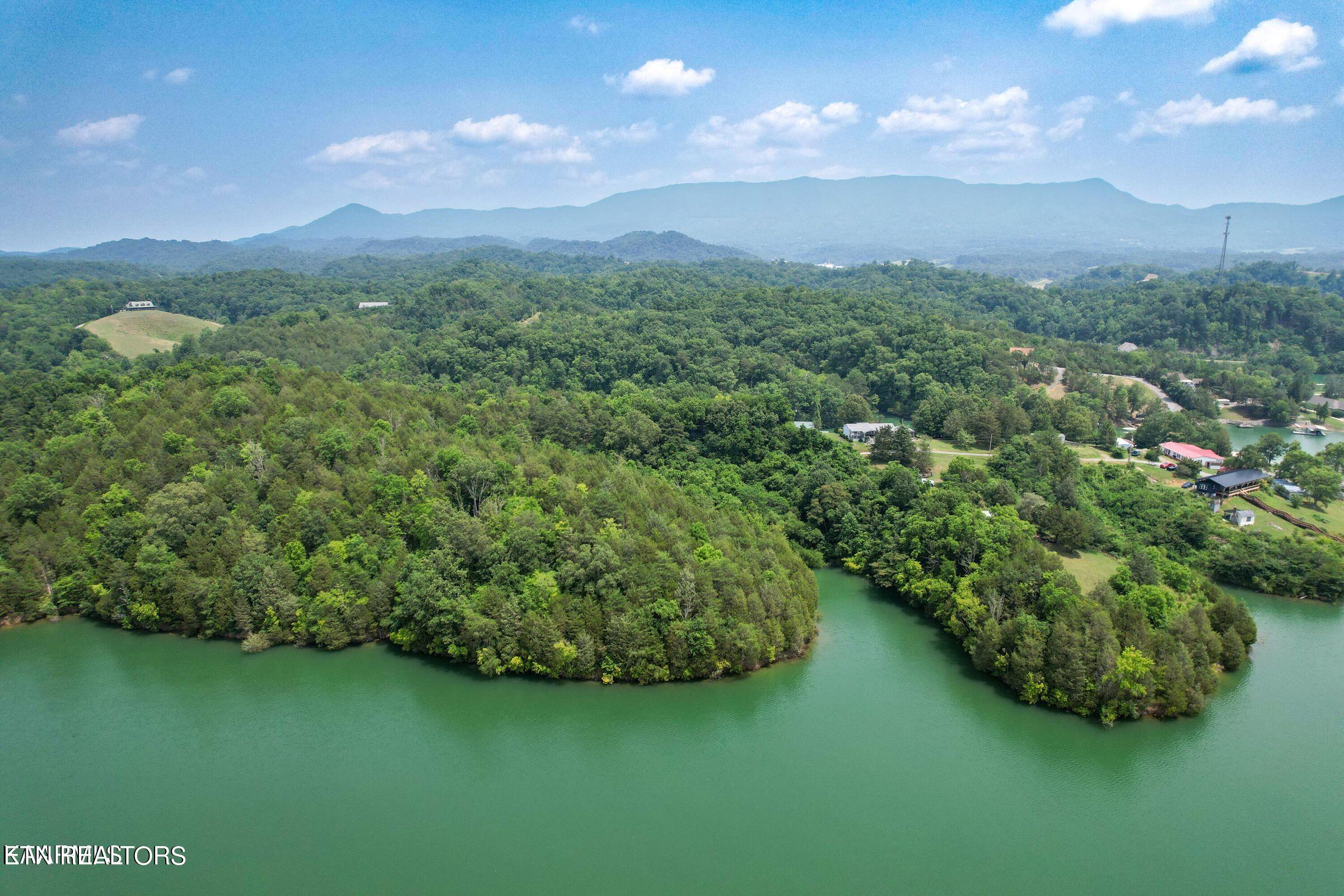 2751 Von Hill Road Dandridge TN 37725