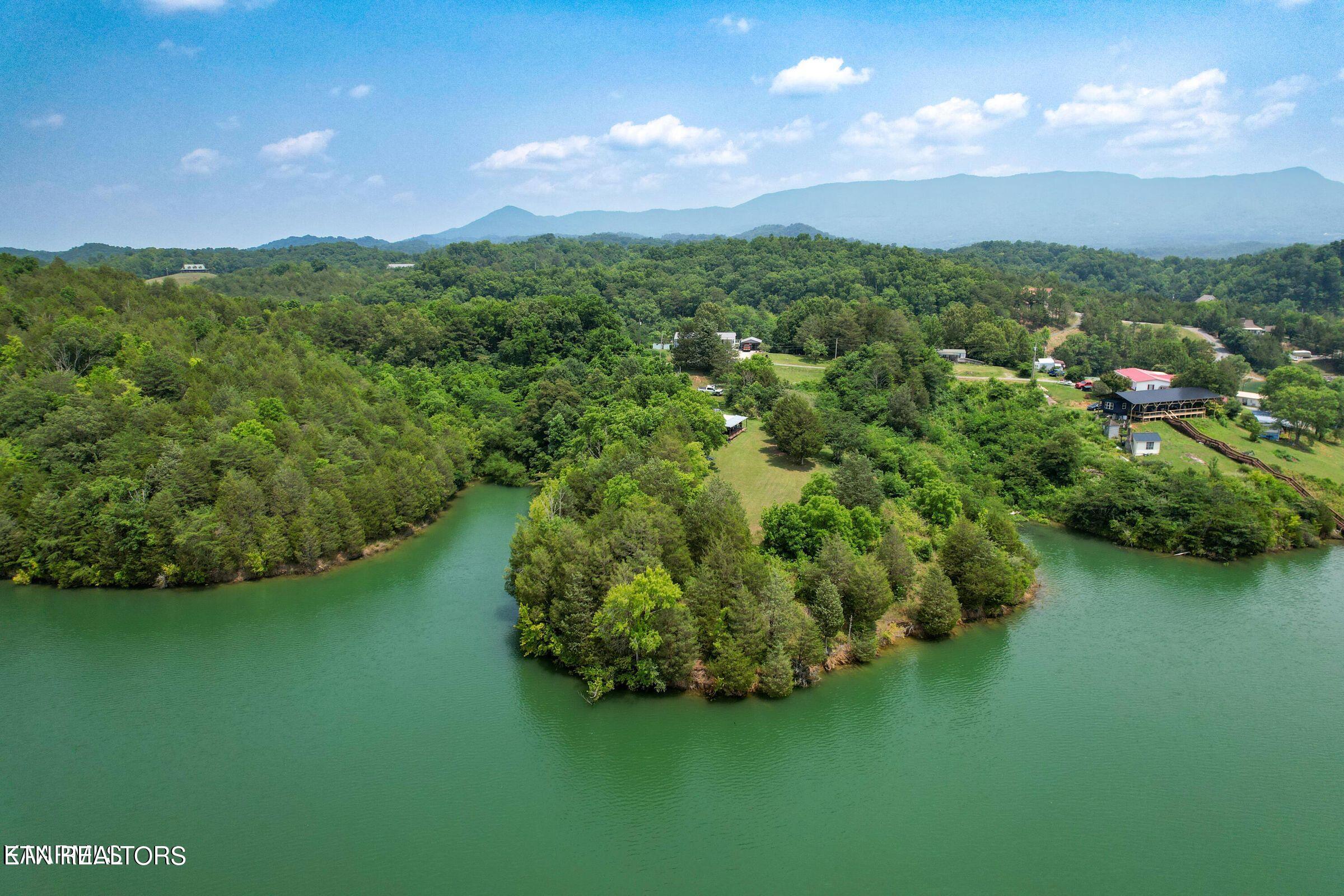 2751 Von Hill Road Dandridge TN 37725