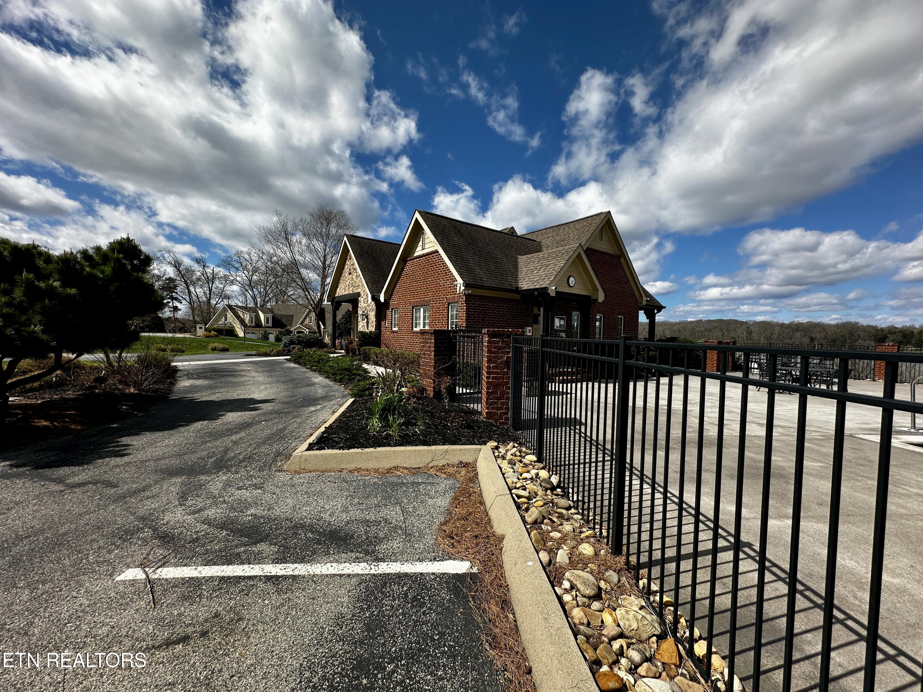 Promontory Point Louisville TN 37777