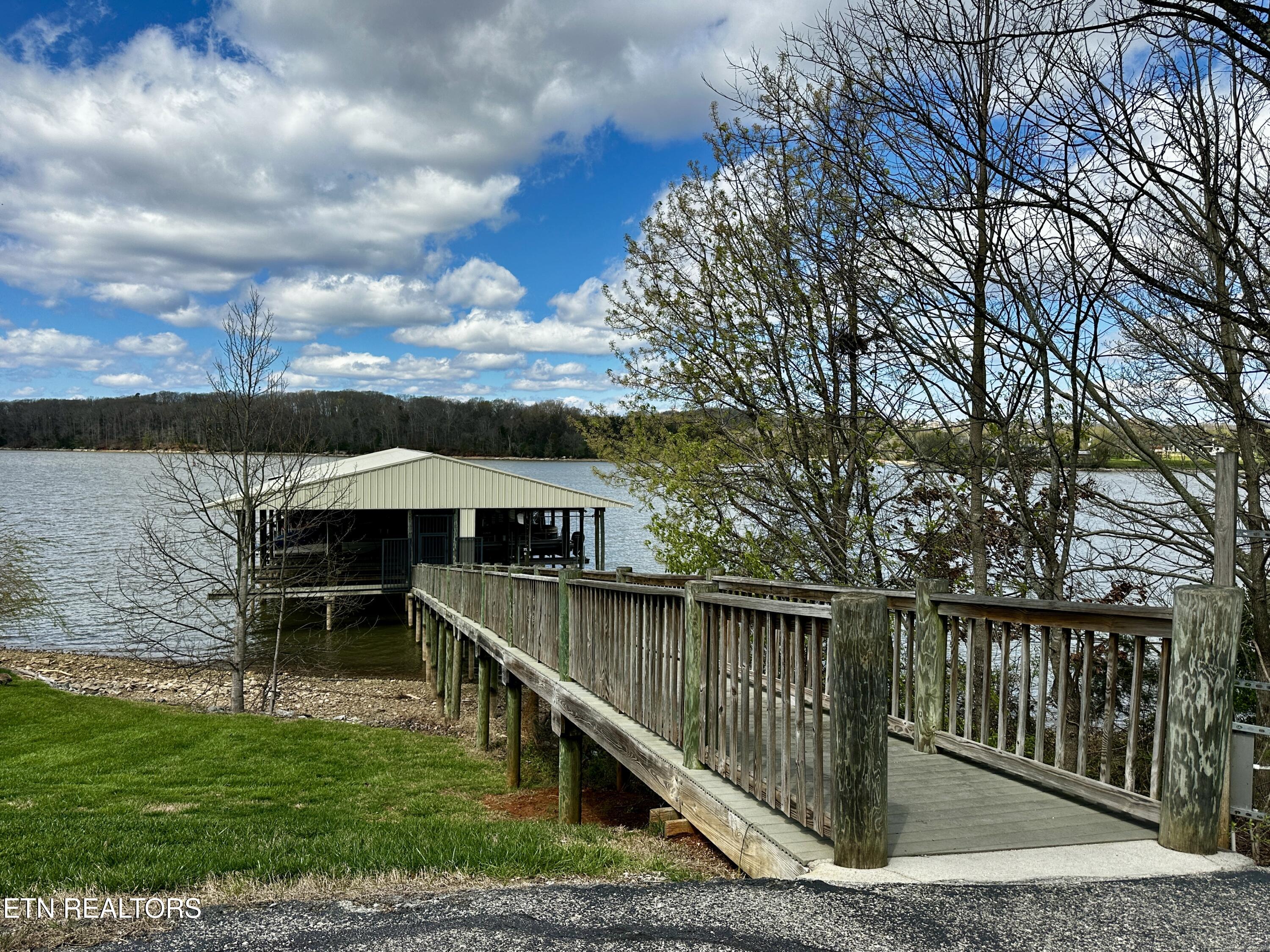 Promontory Point Louisville TN 37777