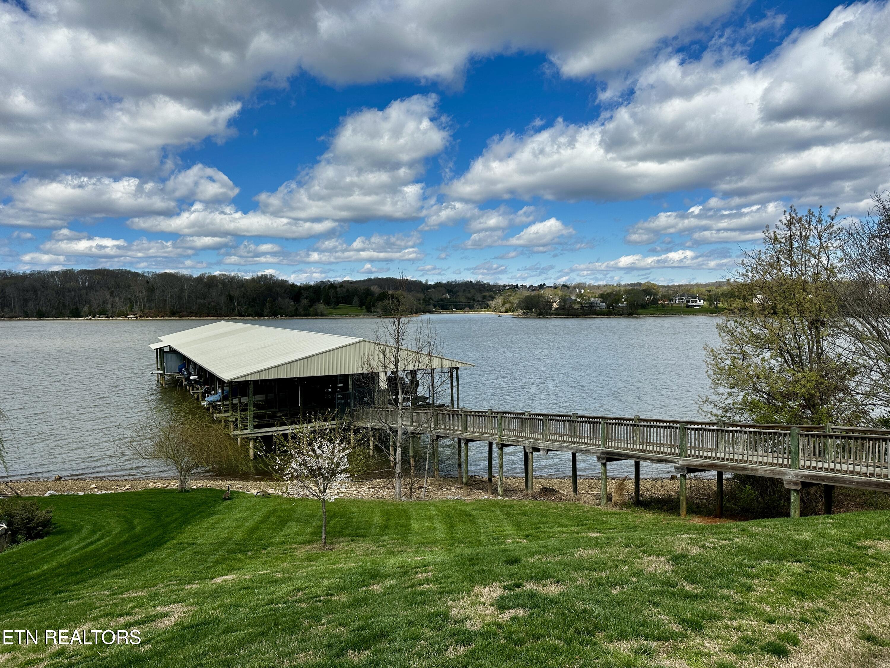 Promontory Point Louisville TN 37777