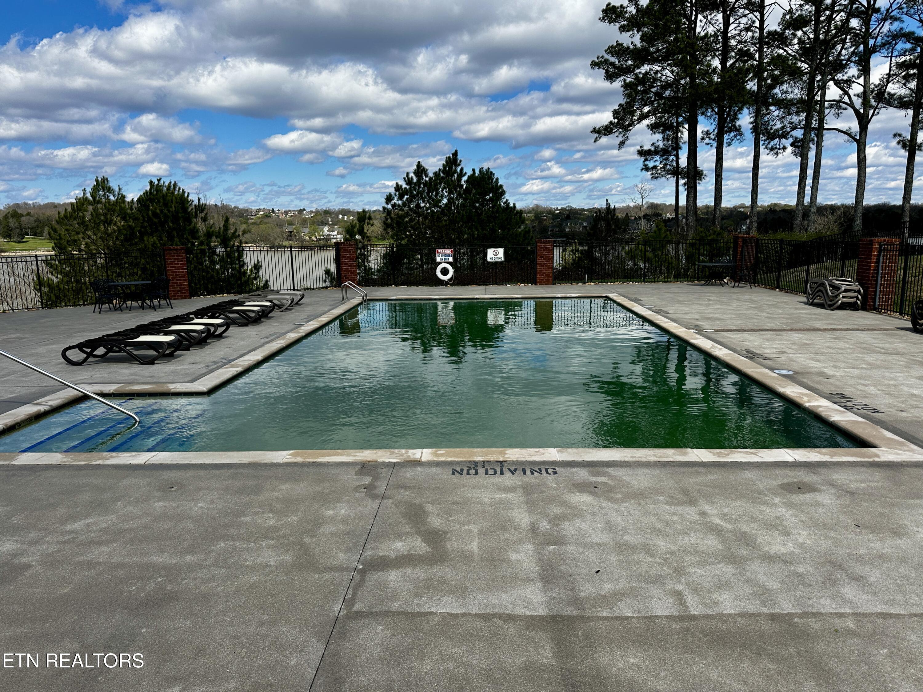 Promontory Point Louisville TN 37777