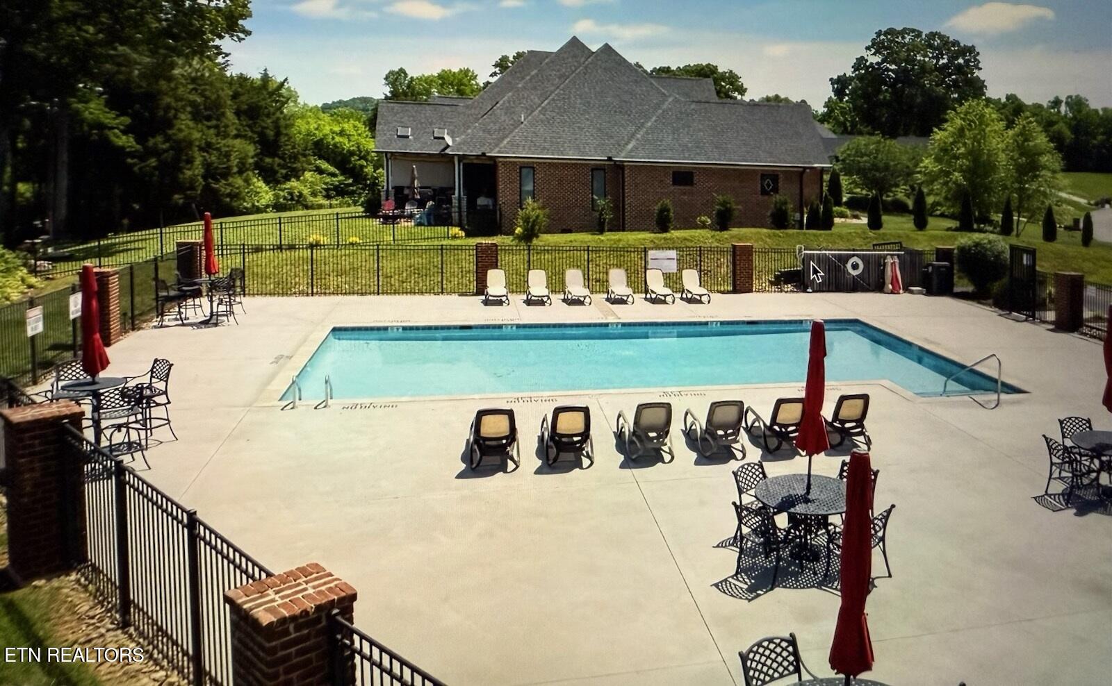Promontory Point Louisville TN 37777